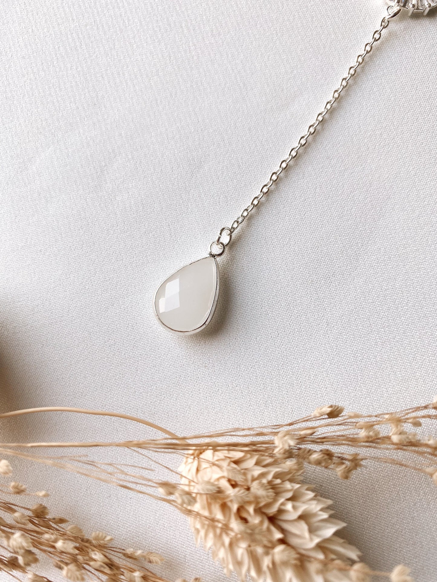 Silberfarbene Y-Brautkette mit Zirkonia-Fächer & Tropfenanhänger – Edelstahl-Halskette für Hochzeit & Alltag | Auch in Gold & Roségold