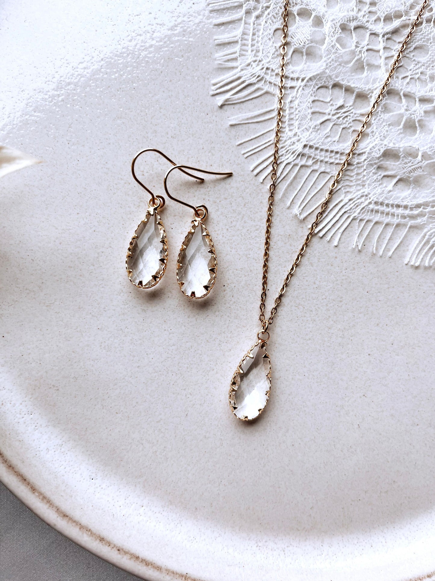 Braut Schmuckset mit Glaskristallen – Kette & Ohrringe in Gold | Hochzeitsschmuck