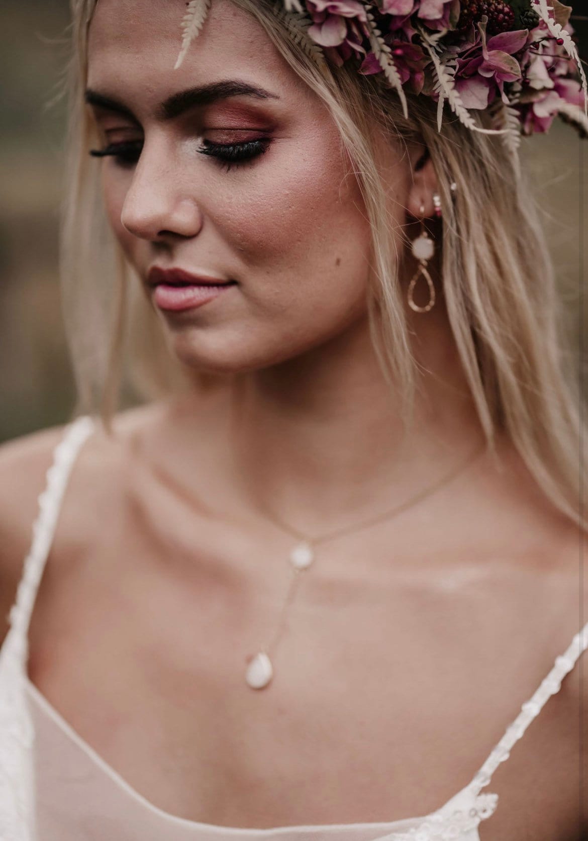 Brautschmuckset Gold mit grünen Glassteinen – Kette, Ohrringe & Armband aus Edelstahl | Hochzeitsschmuck & alltagstauglich