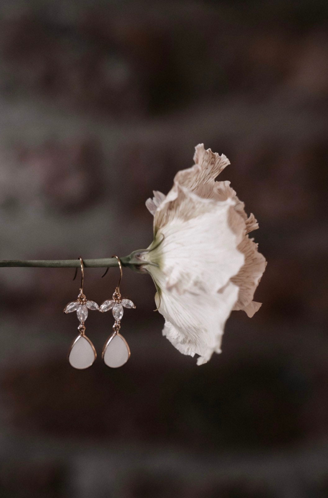 Boho Braut Ohrringe Gold mit Zirkoniablume & Tropfenanhänger – Handgemachter Brautschmuck zur Hochzeit | Geschenkidee Weihnachten & Geburtstag