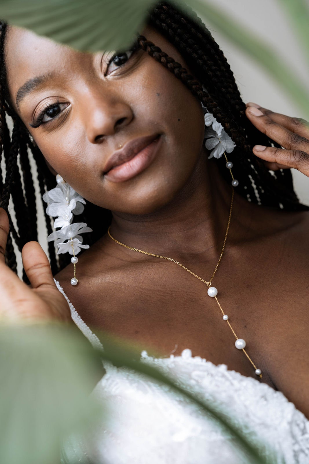 Y-Brautkette mit Perlen – Vergoldete Edelstahlkette zur Hochzeit | Zarter Brautschmuck für ein betontes Dekolleté