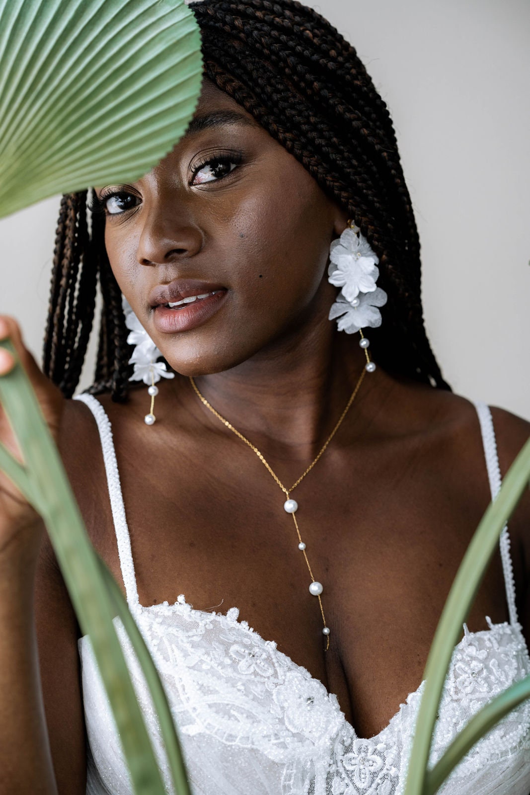Y-Brautkette mit Perlen – Vergoldete Edelstahlkette zur Hochzeit | Zarter Brautschmuck für ein betontes Dekolleté