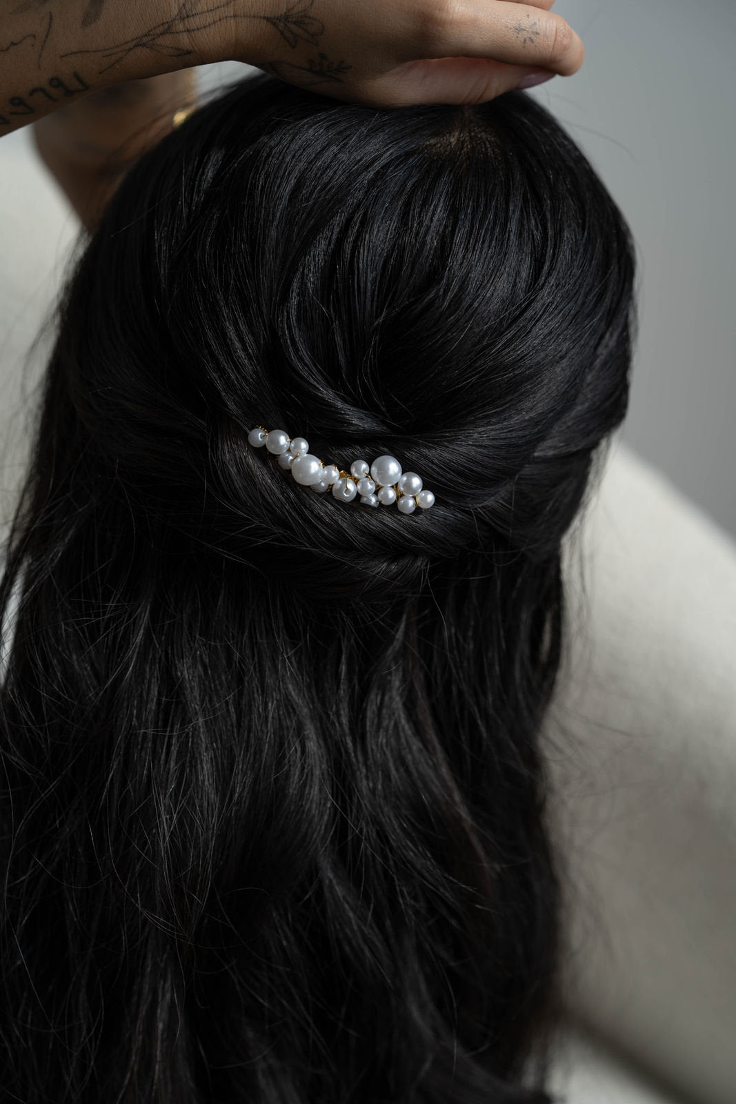 Zarter Braut Perlenhaarkamm – Haarschmuck zur Hochzeit in Gold , Roségold oder Silber | Eleganter Kamm mit Perlen für die Brautfrisur