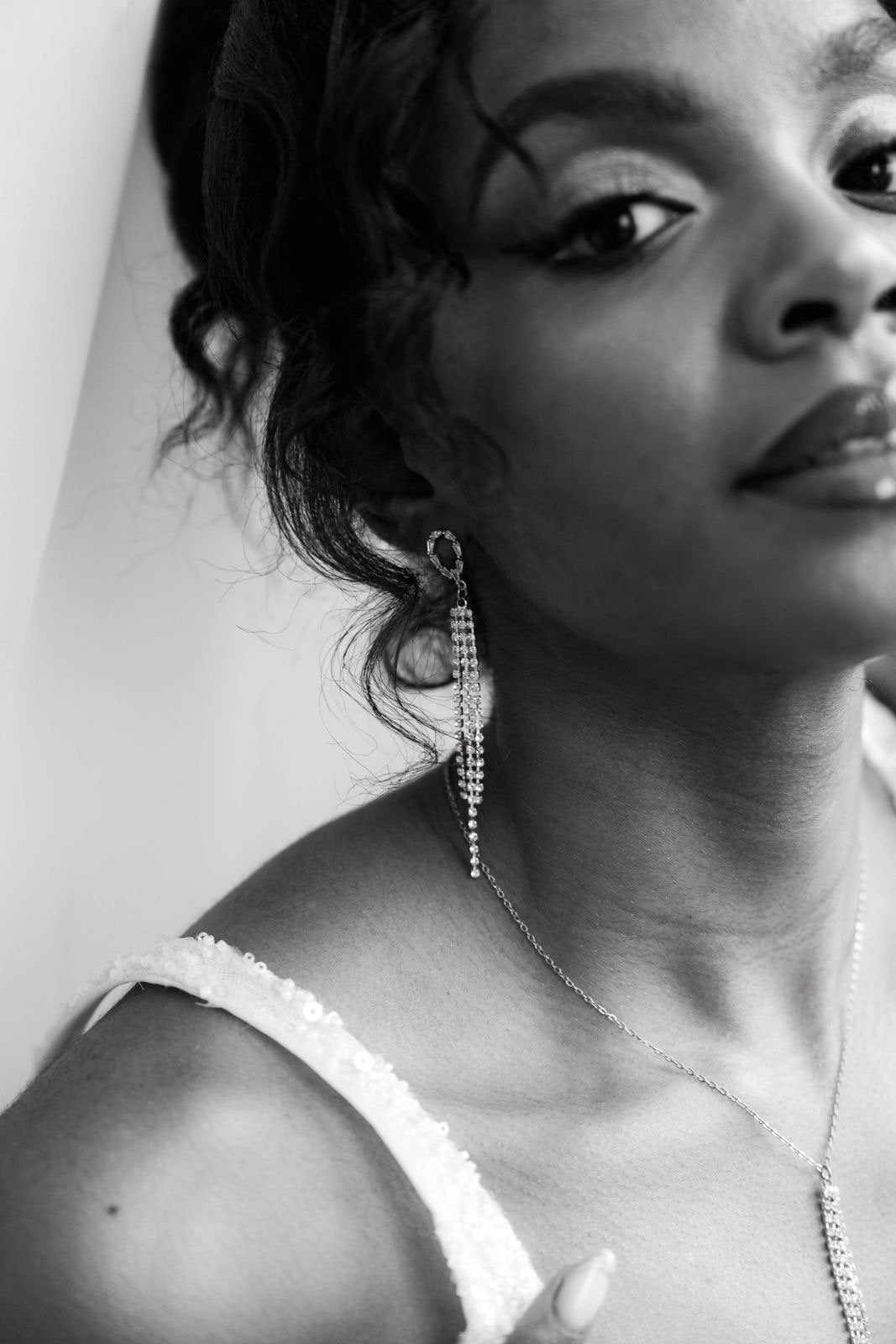 Braut Ohrringe Gold Glitzer – Lange Ohrringe aus Edelstahl mit Zirkonia | Glamouröser Brautschmuck & Partystyle