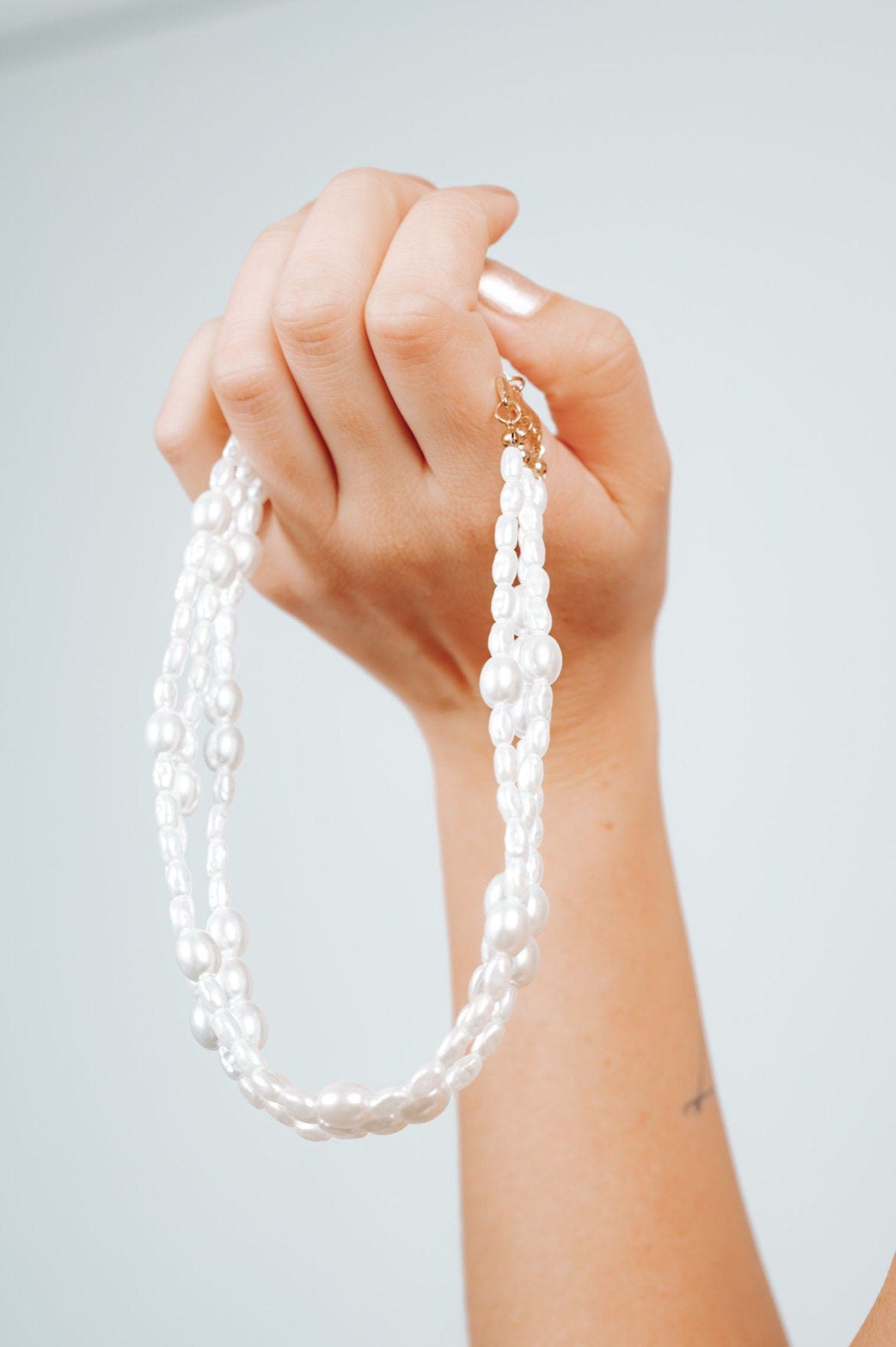 Perlen Statement Choker für die Braut – Mehrreihiger Brautschmuck mit Edelstahlverschluss