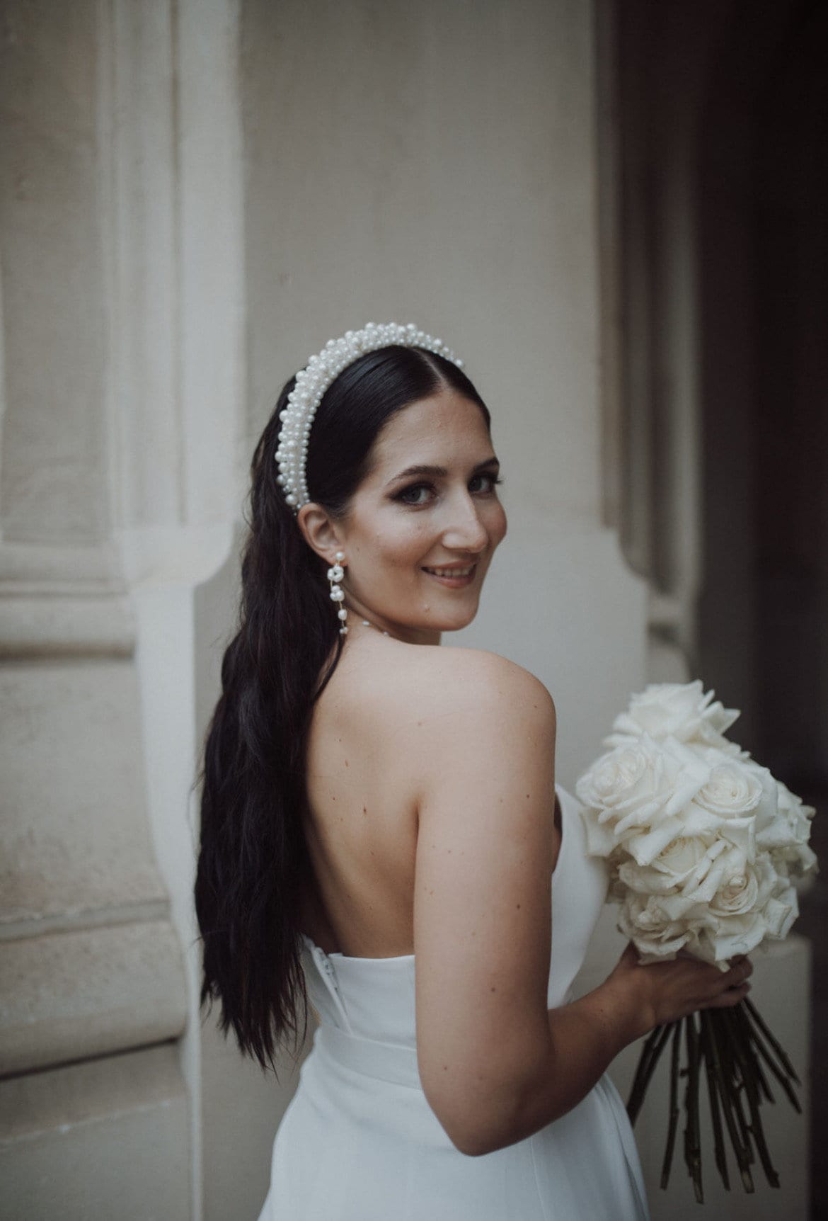 Perlenhaarreif für die Braut – Eleganter Brautschmuck für einen stilvollen Auftritt
