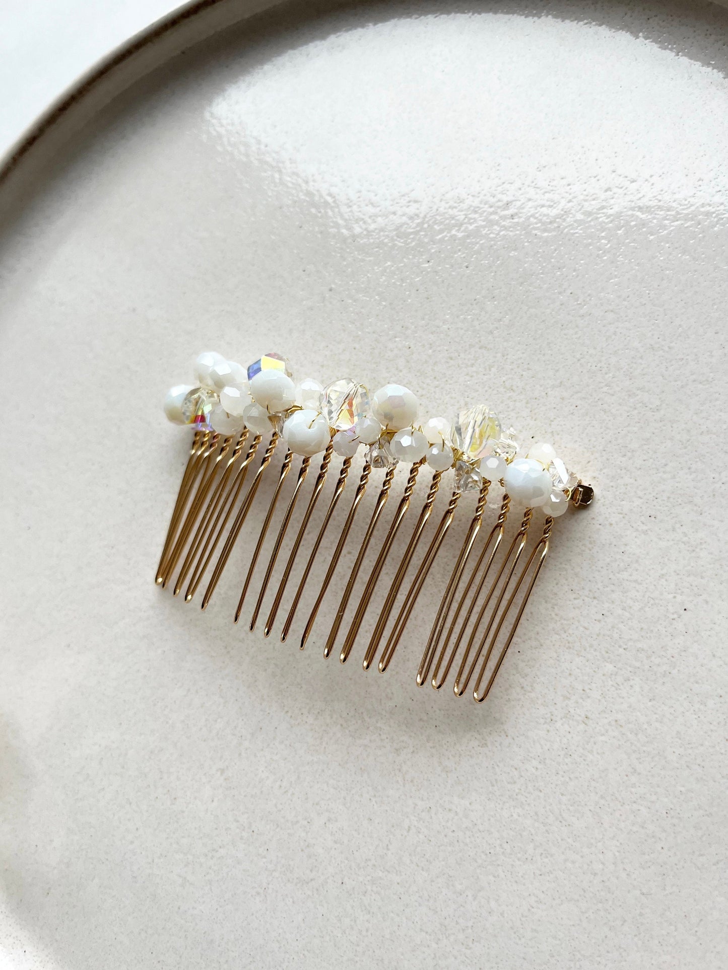 Perlenhaarkamm für die Braut – Zarter Brautschmuck mit Glas- & Kristallperlen in Gold oder Silber