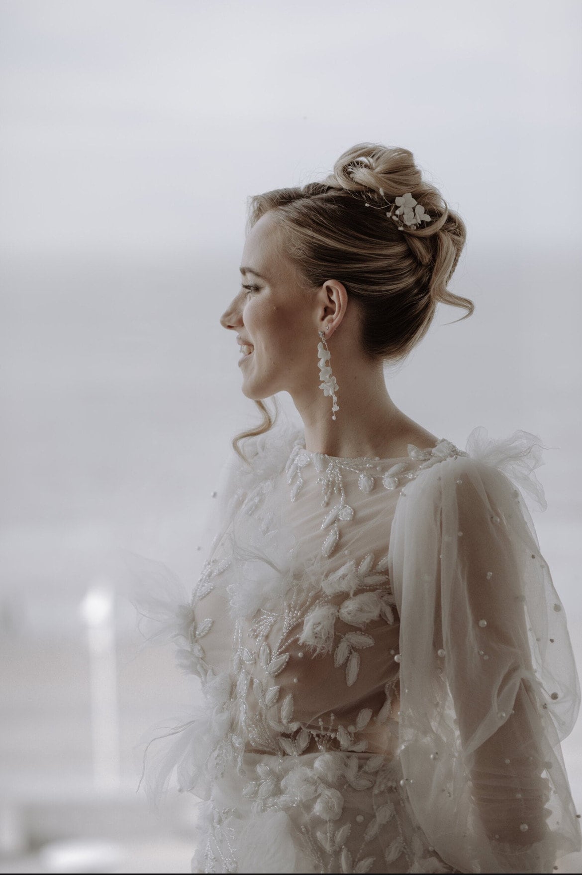 Goldfarbene Braut Haarnadeln mit Keramikblüten & Perlen – 2er Set Haarschmuck zur Hochzeit | In Gold, Silber und Roségold erhältlich