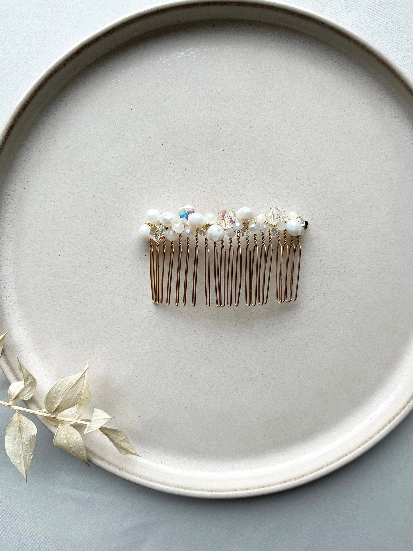 Perlenhaarkamm für die Braut – Zarter Brautschmuck mit Glas- & Kristallperlen in Gold oder Silber