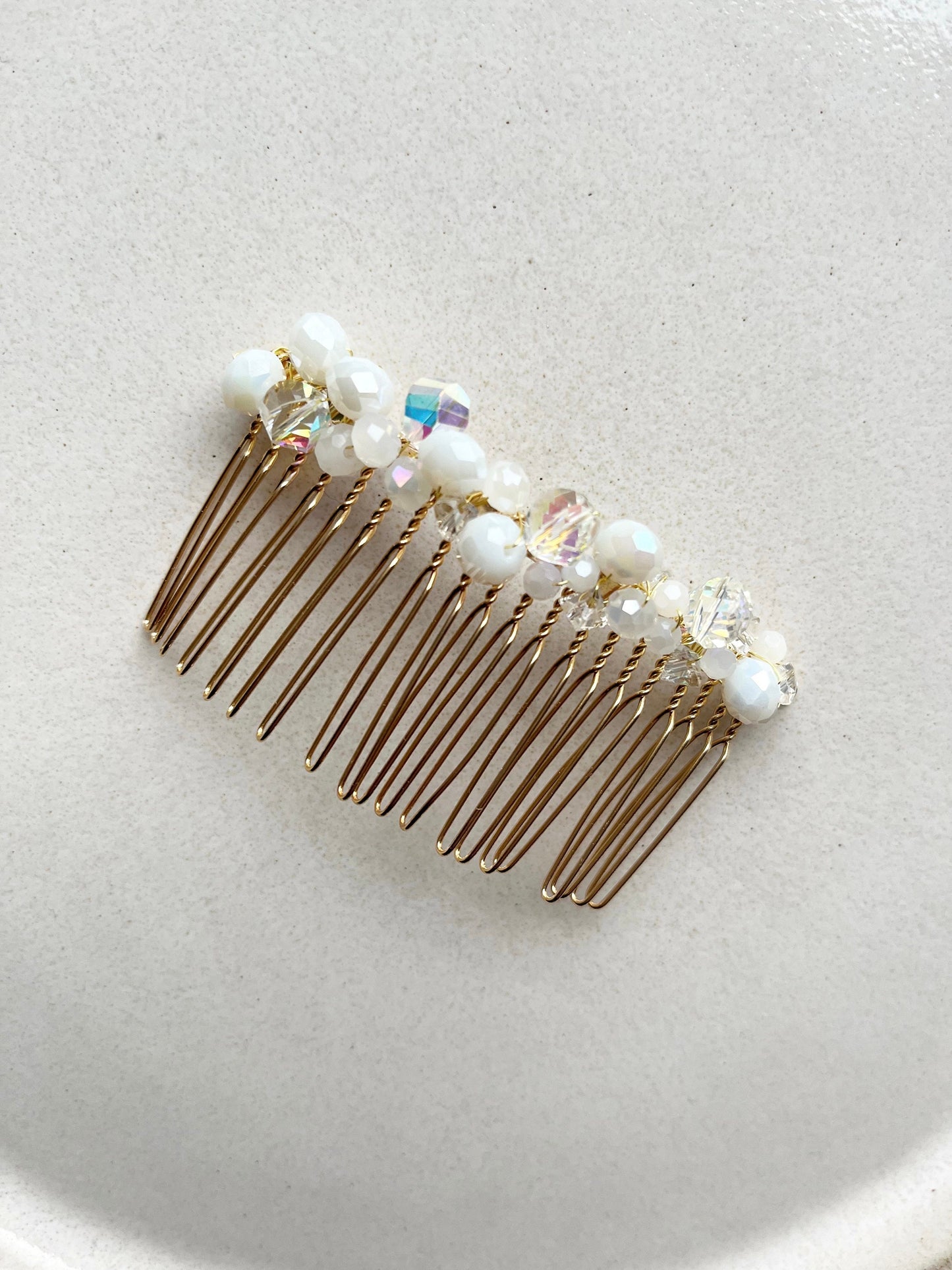 Perlenhaarkamm für die Braut – Zarter Brautschmuck mit Glas- & Kristallperlen in Gold oder Silber