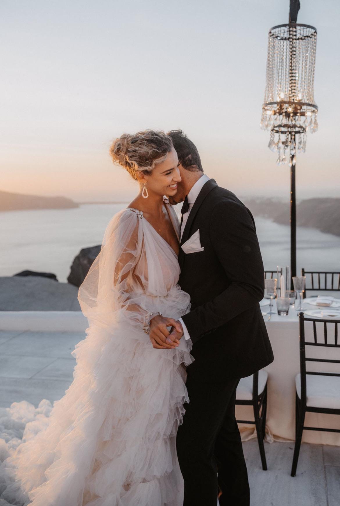 Elegante Tropfen-Ohrringe mit weißen Glasperlen – Brautschmuck in Gold oder Silber | Hochzeit, Geschenk & besondere Anlässe