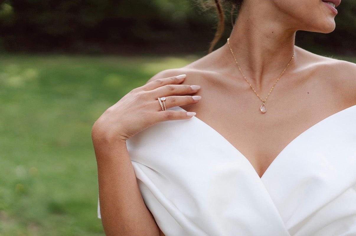 Filigranes Schmuckset mit Kristalltropfen – Ohrringe & Kette inklusive Rückenkette | Gold oder Silber