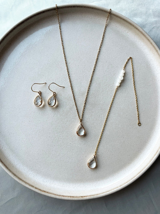 Filigranes Schmuckset mit Kristalltropfen – Ohrringe & Kette inklusive Rückenkette | Gold oder Silber