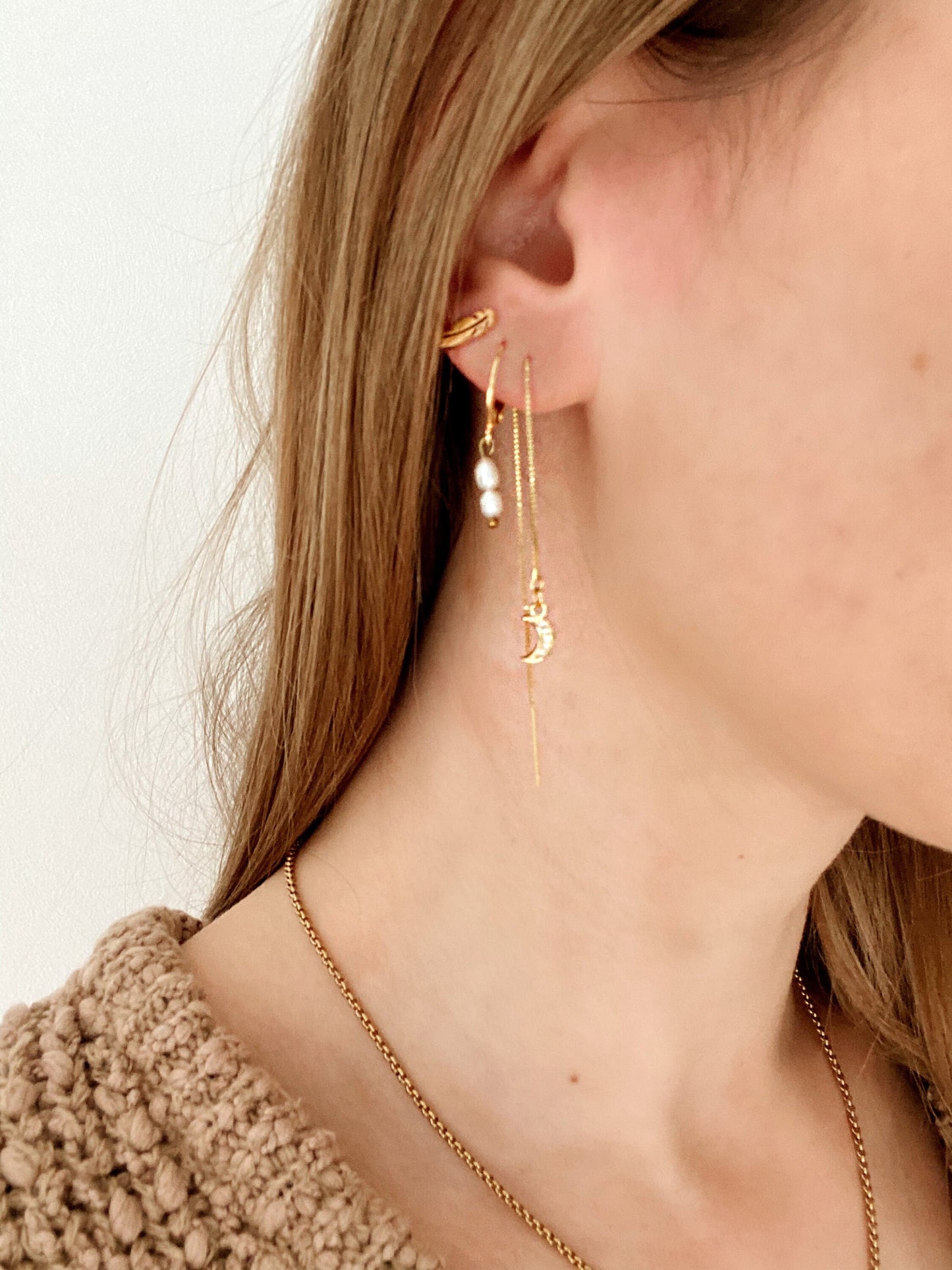 Edelstahl Ohrstecker Federn – Goldene Mini-Creolen im Federdesign | Zeitlose Ohrringe für Alltag & Kombinationen