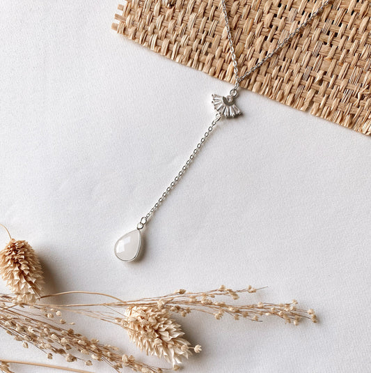 Silberfarbene Y-Brautkette mit Zirkonia-Fächer & Tropfenanhänger – Edelstahl-Halskette für Hochzeit & Alltag | Auch in Gold & Roségold