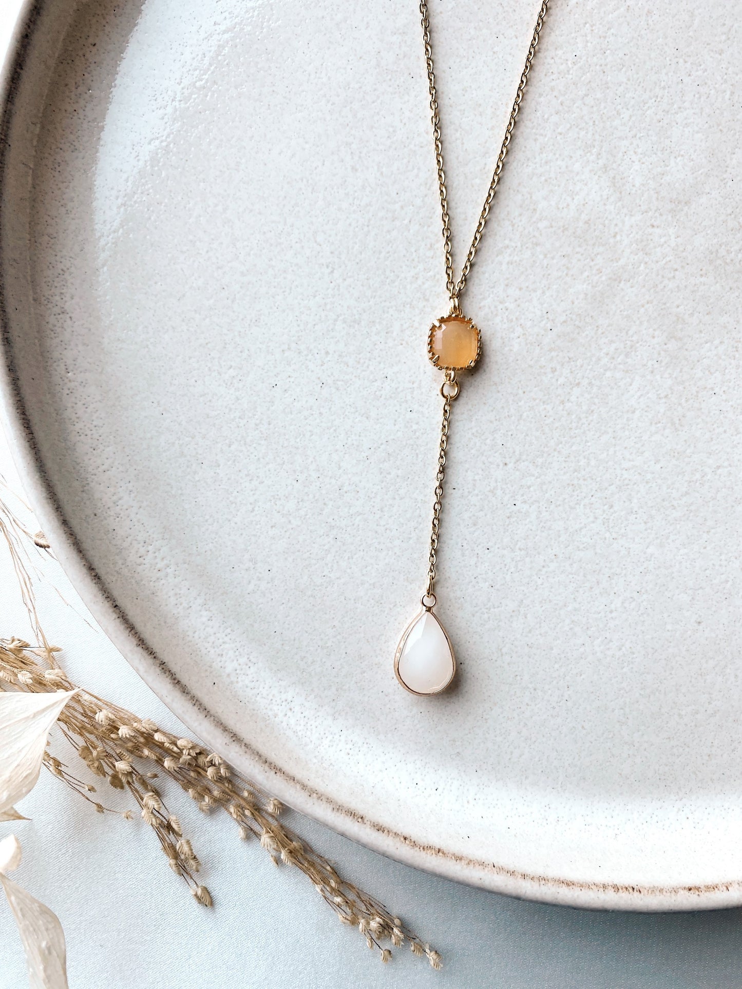 Y-Kette Lariatkette mit Tropfen Gold – Handgefertigte Halskette aus Edelstahl mit Glaselementen | Eleganter Brautschmuck & Alltagsbegleiter