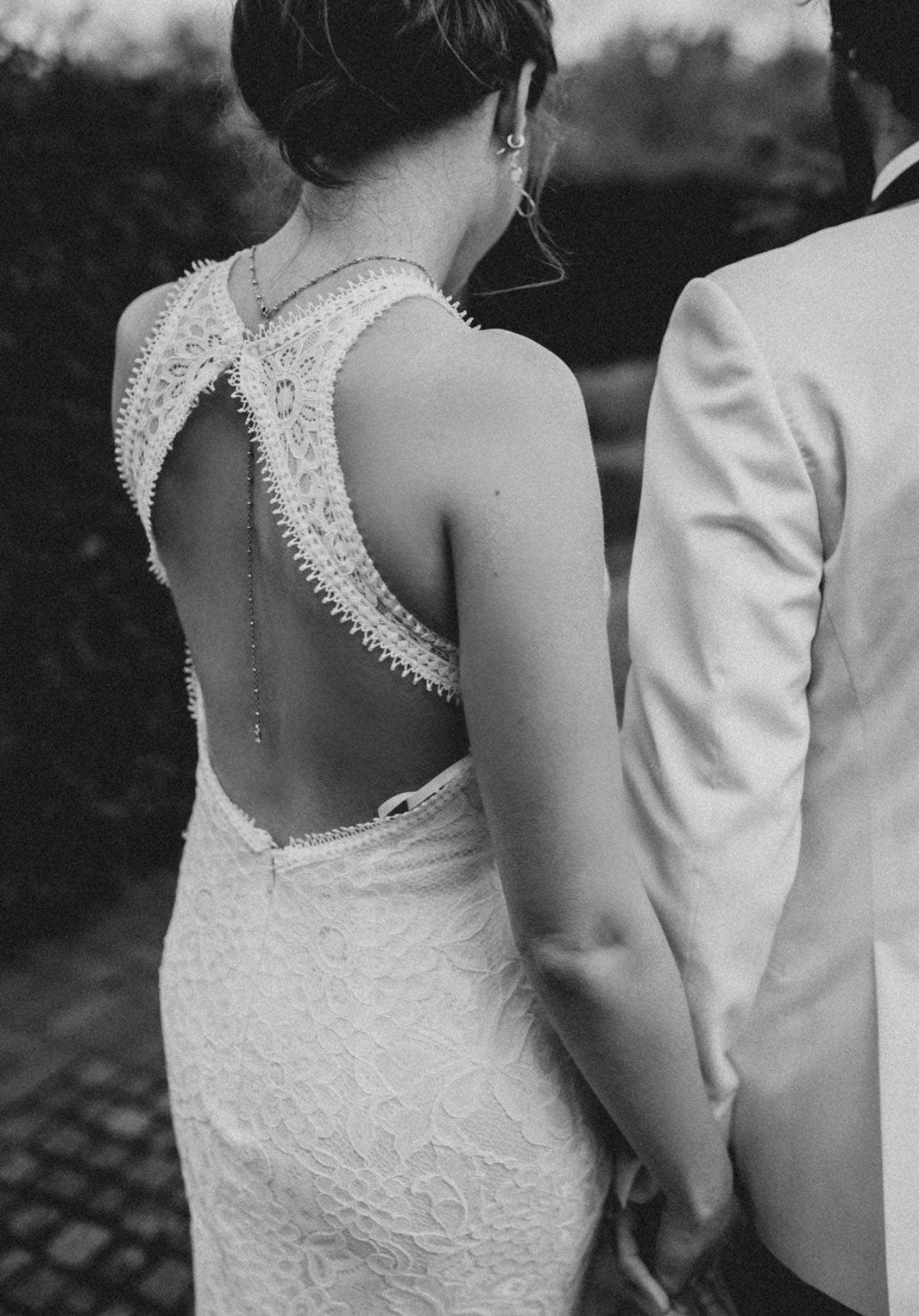 Goldene Rückenkette für die Braut – Handgefertigte Edelstahlkette mit Glasanhängern | Eleganter Brautschmuck für Kleider mit Rückenausschnitt