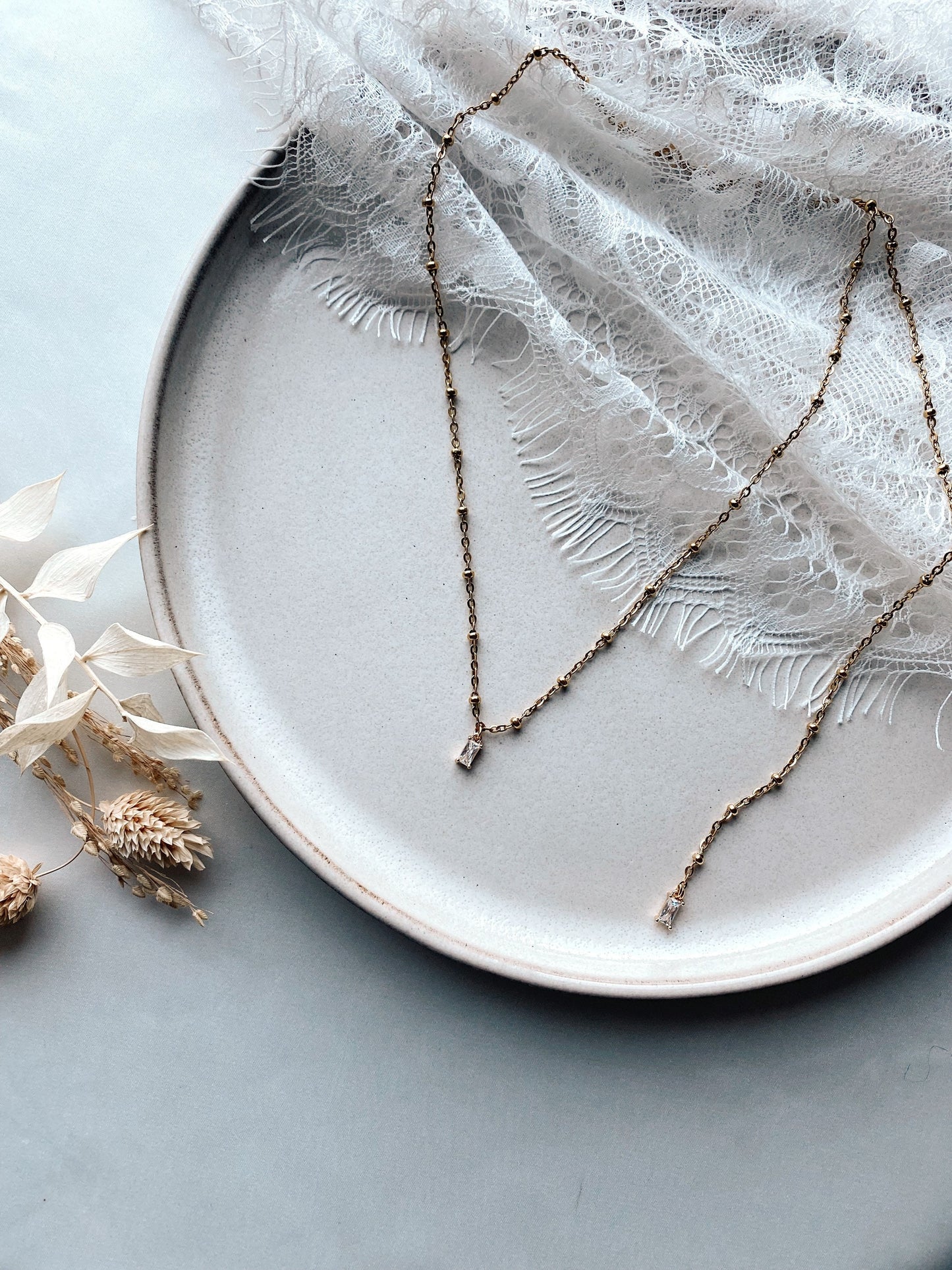 Goldene Rückenkette für die Braut – Handgefertigte Edelstahlkette mit Glasanhängern | Eleganter Brautschmuck für Kleider mit Rückenausschnitt