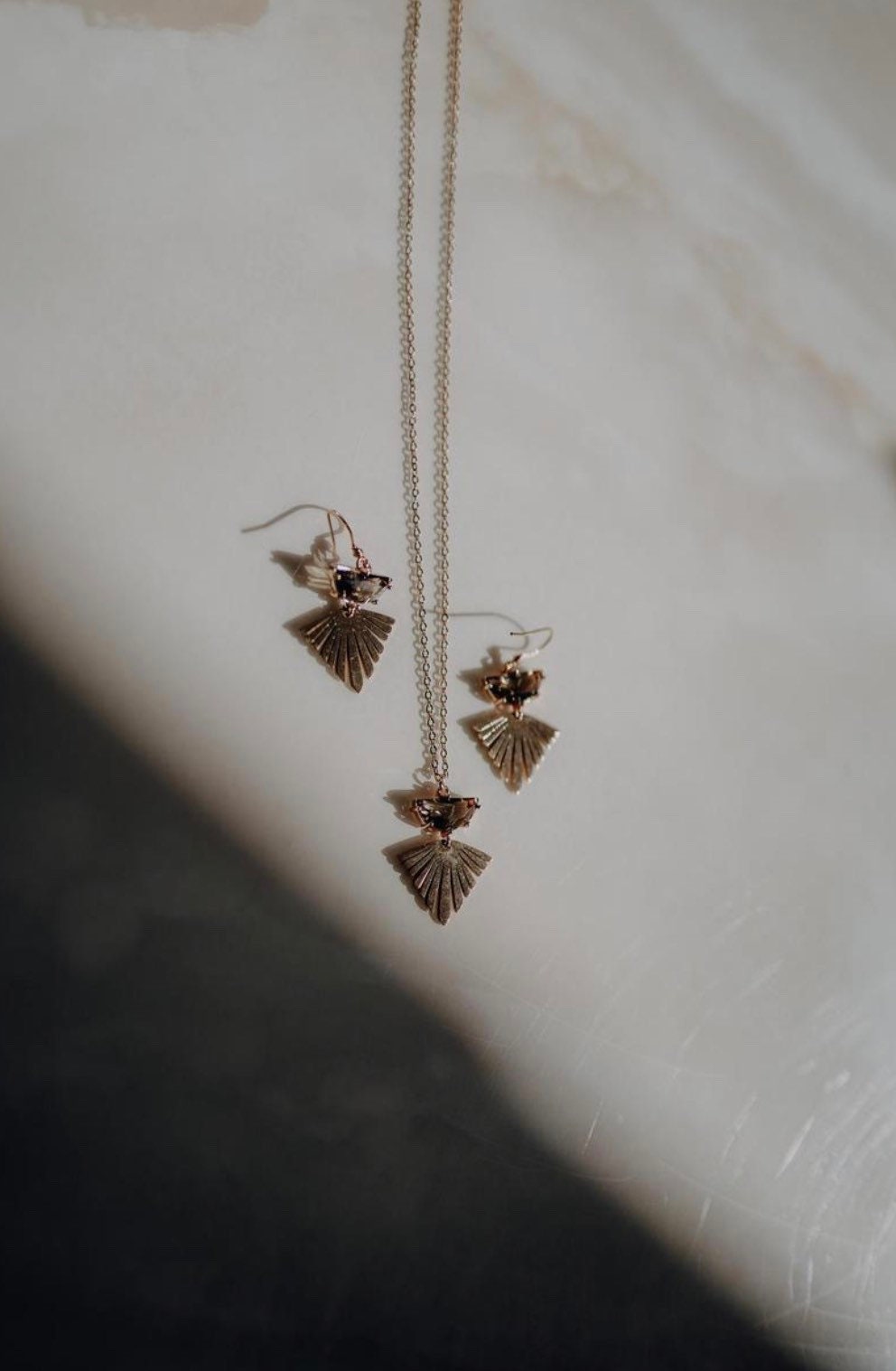 Boho Schmuck Set Braun – Handgefertigtes Schmuckset mit braunen Glaselementen | Edelstahl Kette & Ohrringe im Boho Stil