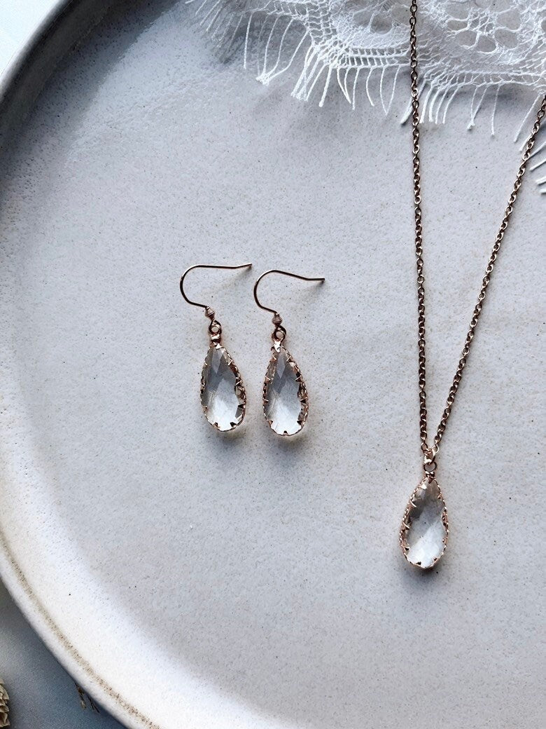 Filigranes Brautschmuckset in Roségold mit Tropfenanhängern – Eleganter Hochzeitsschmuck & Geschenkidee