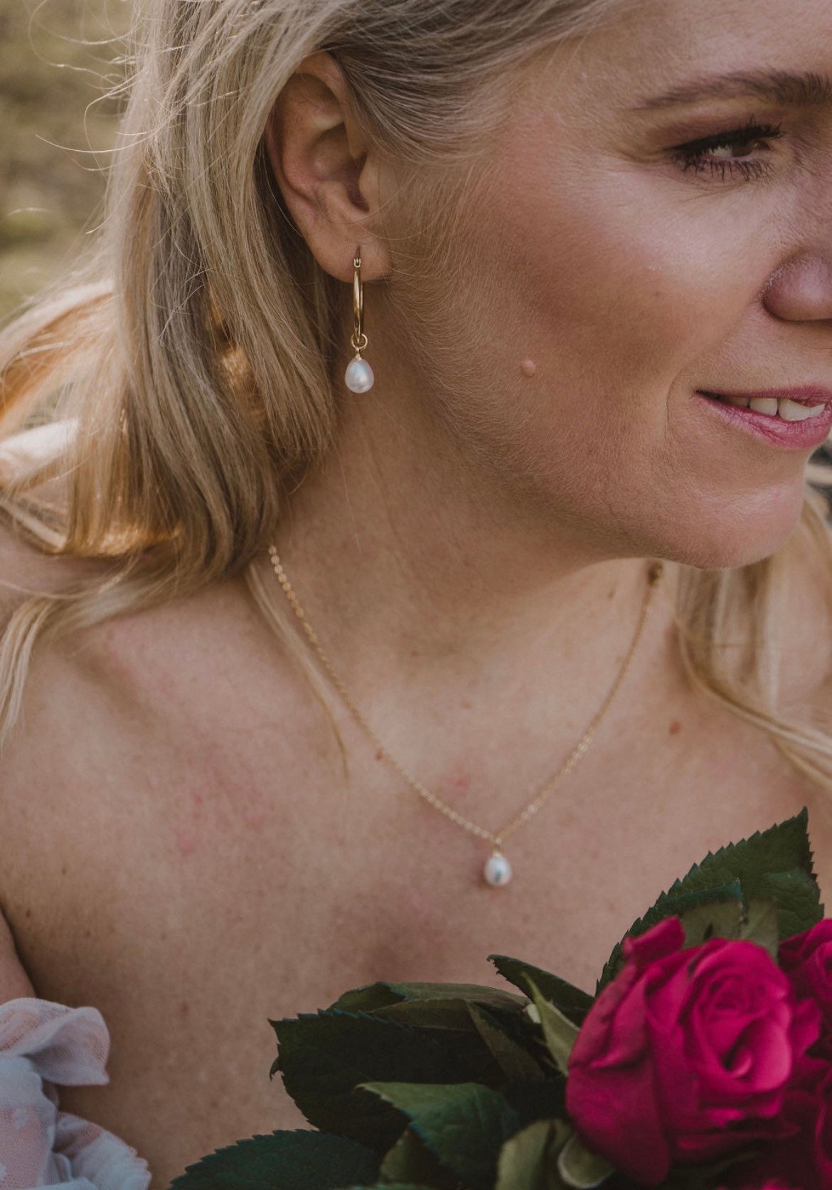 Braut Perlen Schmuckset – Edelstahl Creolen & Kette mit abnehmbaren Perlenanhängern | In Gold oder Silber, handgefertigt