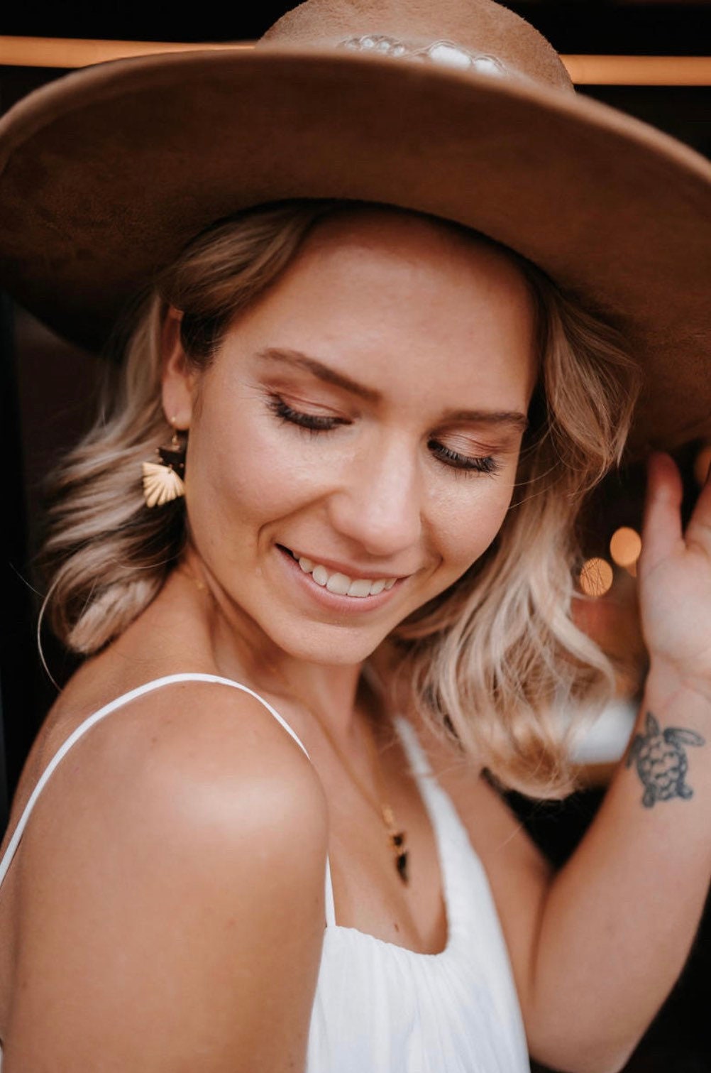 Boho Schmuck Set Braun – Handgefertigtes Schmuckset mit braunen Glaselementen | Edelstahl Kette & Ohrringe im Boho Stil