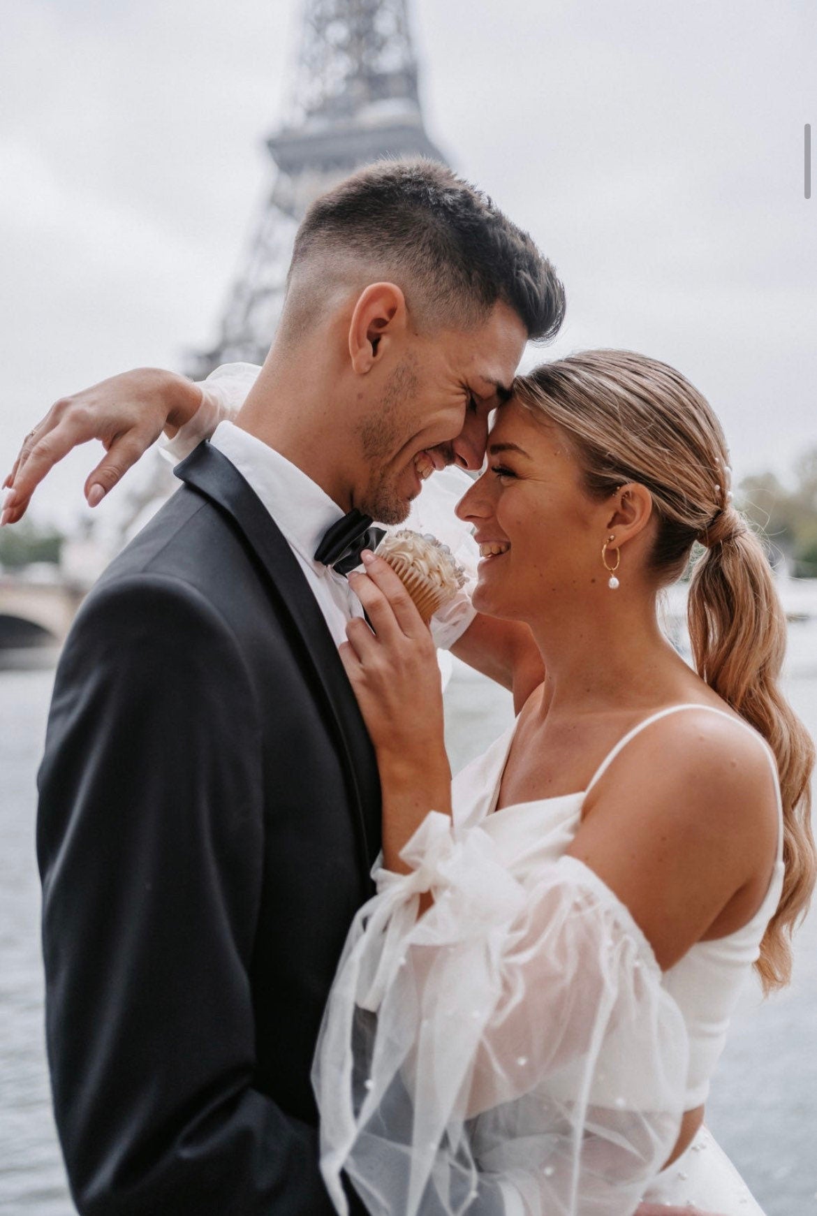 Braut Perlen Schmuckset – Edelstahl Creolen & Kette mit abnehmbaren Perlenanhängern | In Gold oder Silber, handgefertigt