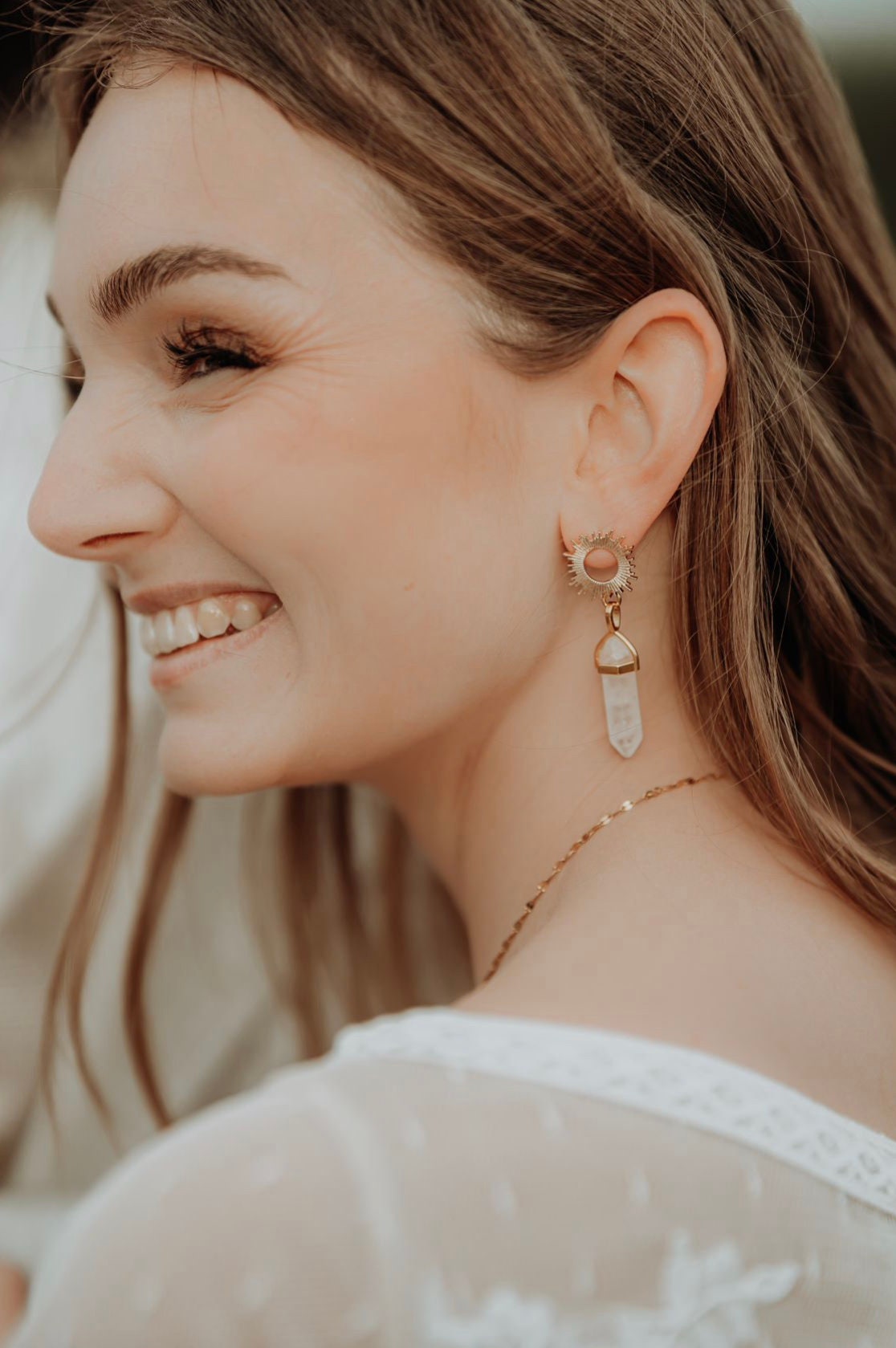 Boho Braut Ohrringe Sonne mit Kristallanhänger – vergoldete Stecker | Brautschmuck Hochzeit & Geschenkidee