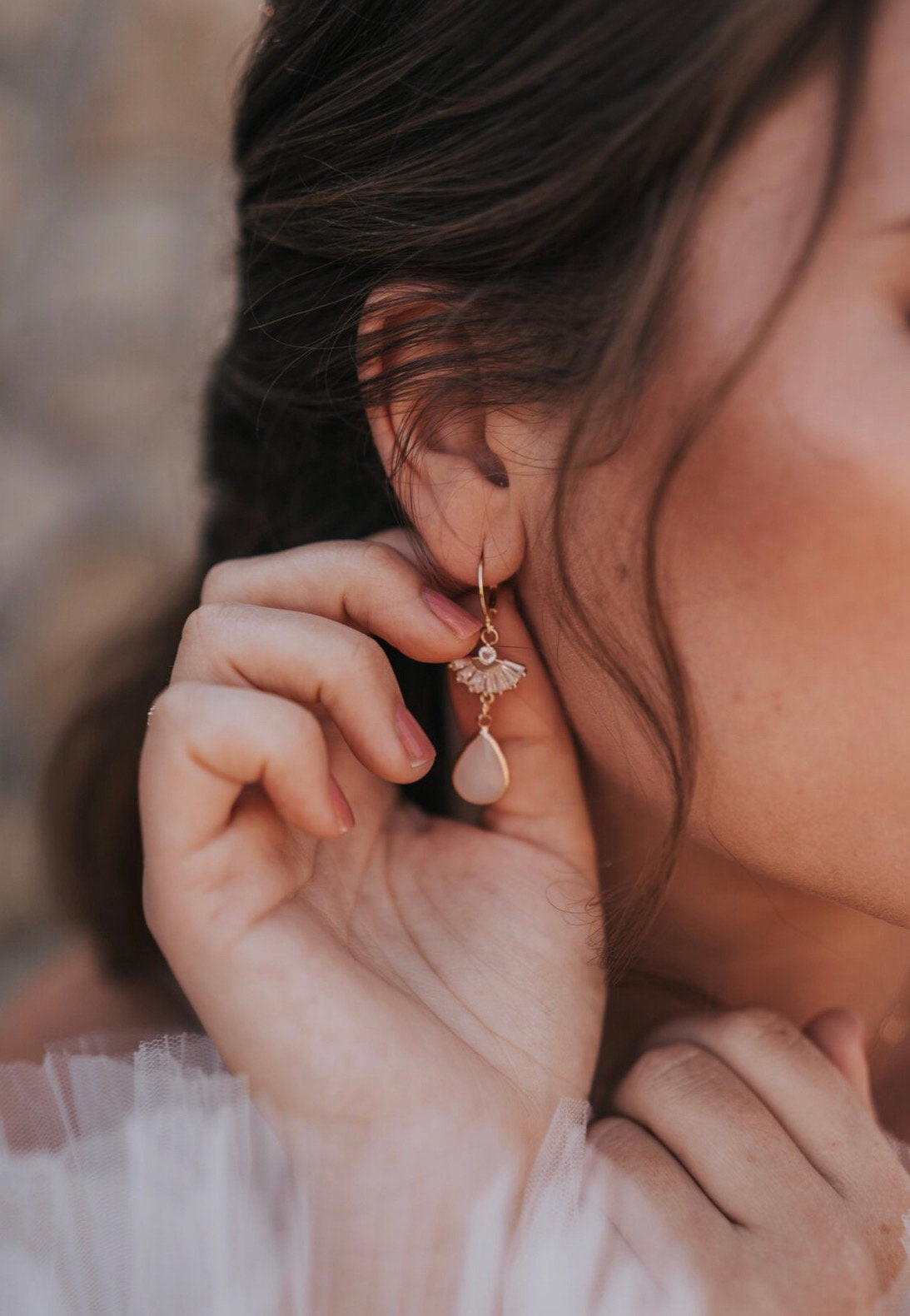 Braut Boho Ohrringe Gold – Handgefertigte Ohrringe mit Zirkoniafächer & Glastropfen | Edelstahl Creolen für Hochzeit & besondere Anlässe