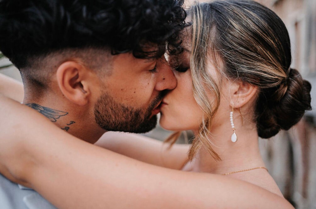 Elegante Braut-Ohrringe mit Tropfenanhänger – Gold oder Silber | Handgefertigt aus Edelstahl & Kristall