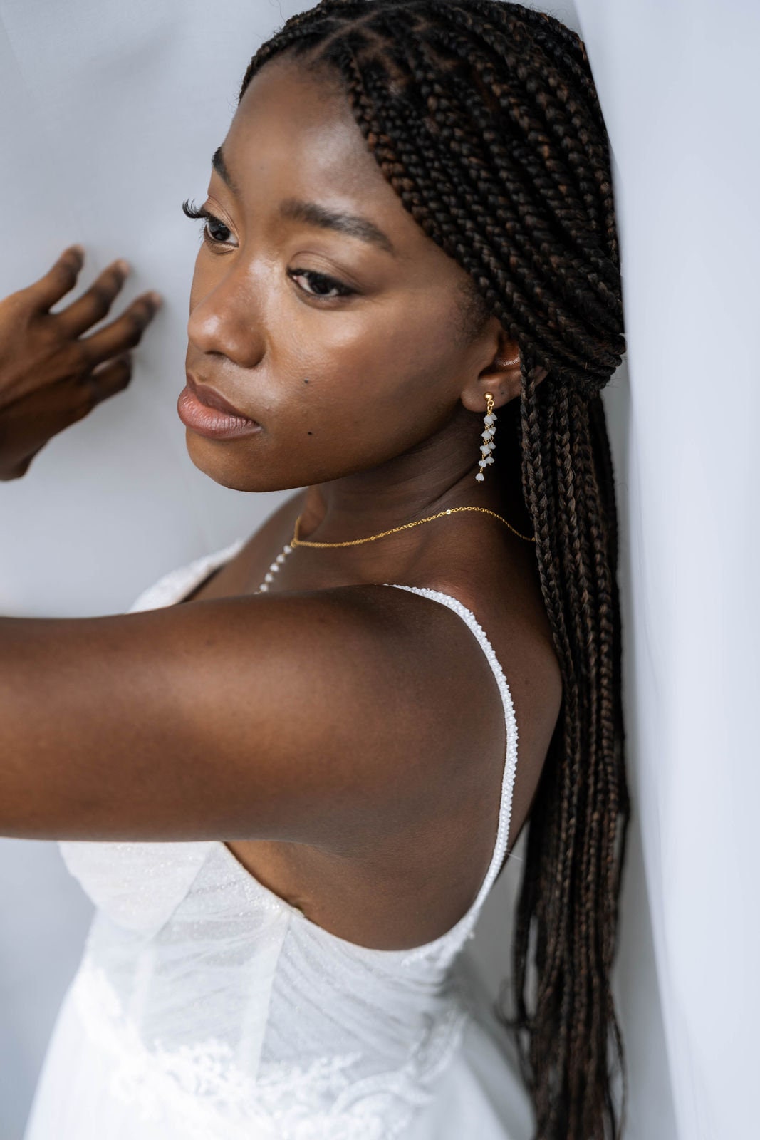 Braut Schmuckset Gold mit kleinen Glasperlen – Handgefertigtes Schmuckset aus Edelstahl | Filigraner Brautschmuck für verspielte Hochzeitslooks