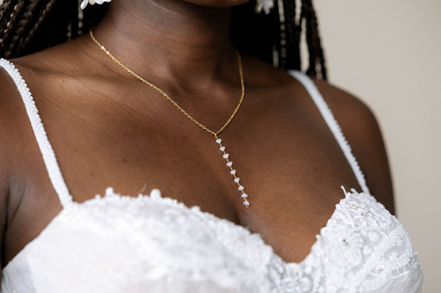 Braut Schmuckset Gold mit kleinen Glasperlen – Handgefertigtes Schmuckset aus Edelstahl | Filigraner Brautschmuck für verspielte Hochzeitslooks