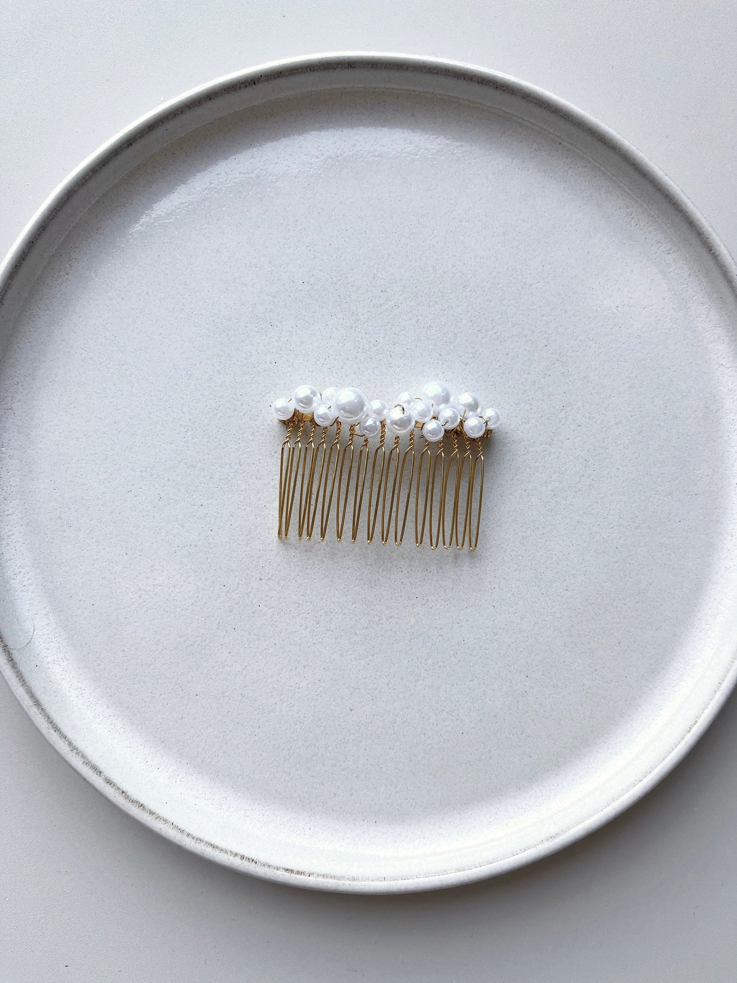 Zarter Braut Perlenhaarkamm – Haarschmuck zur Hochzeit in Gold , Roségold oder Silber | Eleganter Kamm mit Perlen für die Brautfrisur