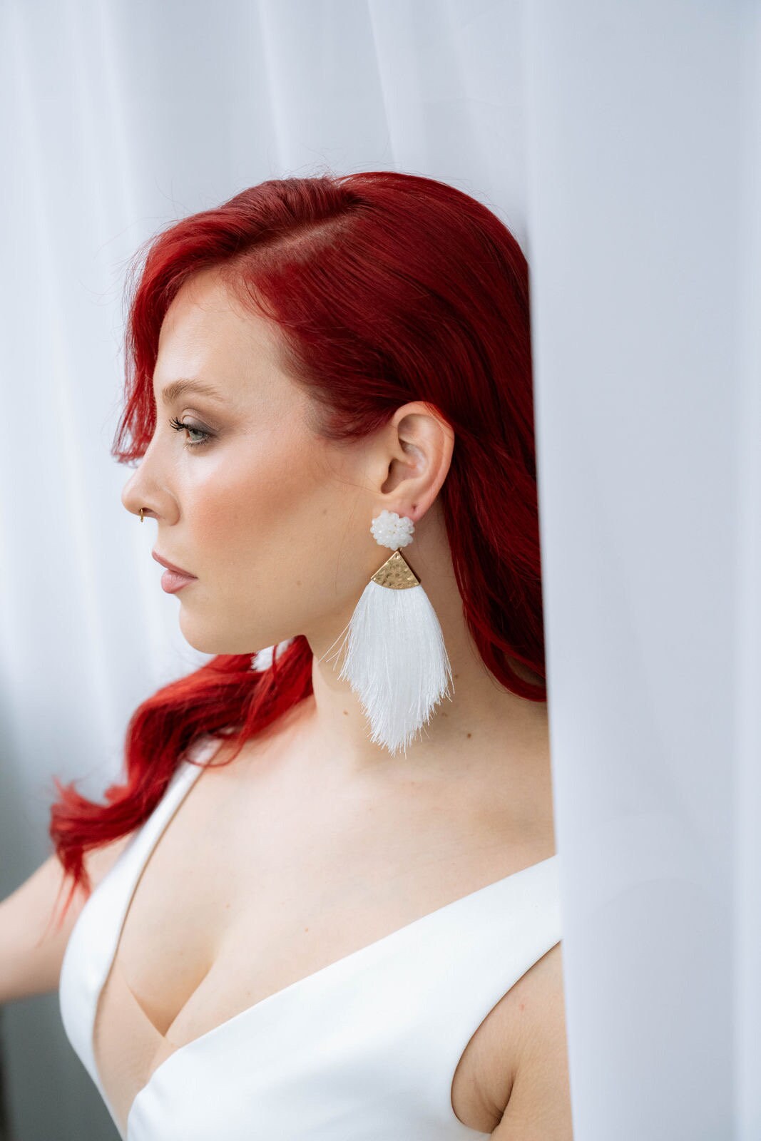 Brautohrringe Statement Gold – Handgefertigte Ohrringe mit Glasperlen & Baumwollfäden | Moderner Statement Brautschmuck