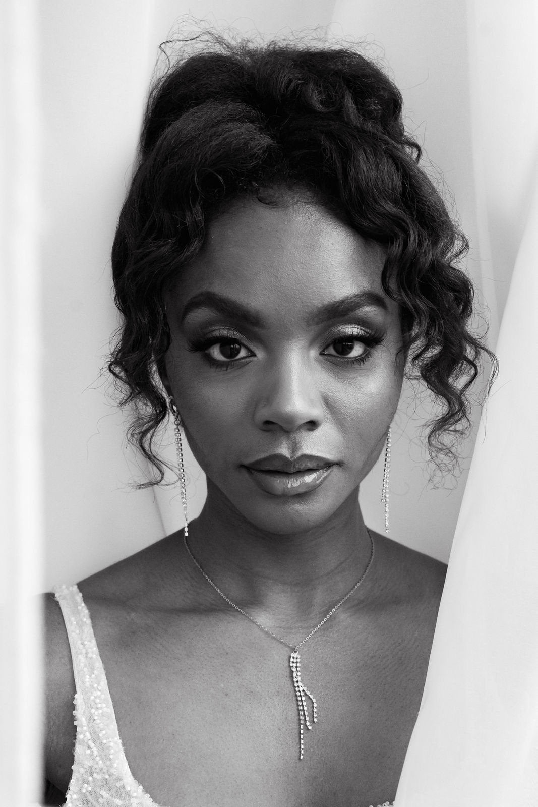 Braut Ohrringe Gold Glitzer – Lange Ohrringe aus Edelstahl mit Zirkonia | Glamouröser Brautschmuck & Partystyle