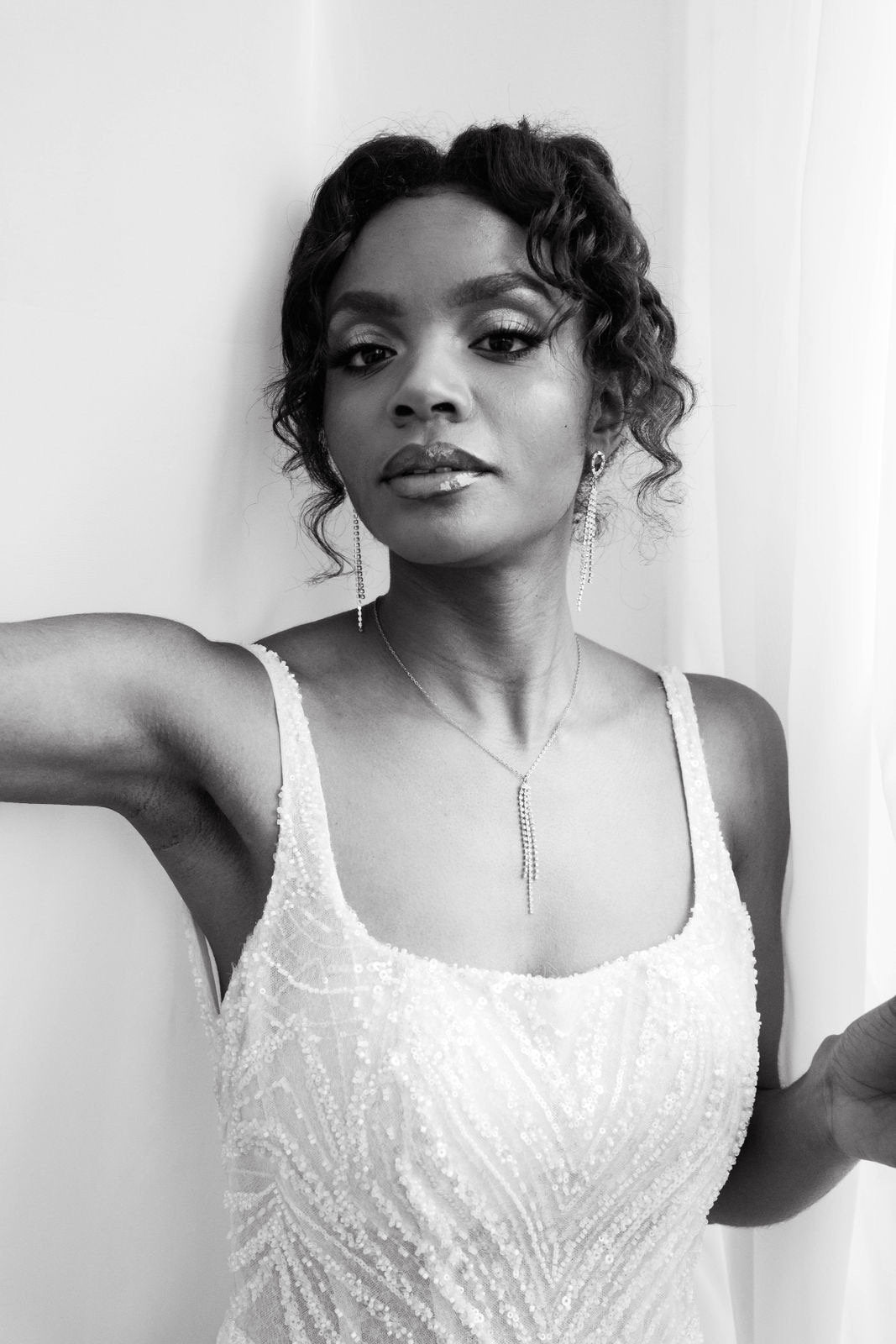 Braut Ohrringe Gold Glitzer – Lange Ohrringe aus Edelstahl mit Zirkonia | Glamouröser Brautschmuck & Partystyle