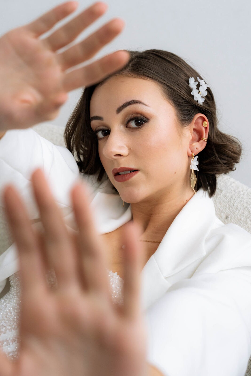 Braut-Haarnadeln mit Seidenblüten & Perlen – 3er Set zarter Haarschmuck für die Hochzeit | In Gold, Silber oder Roségold