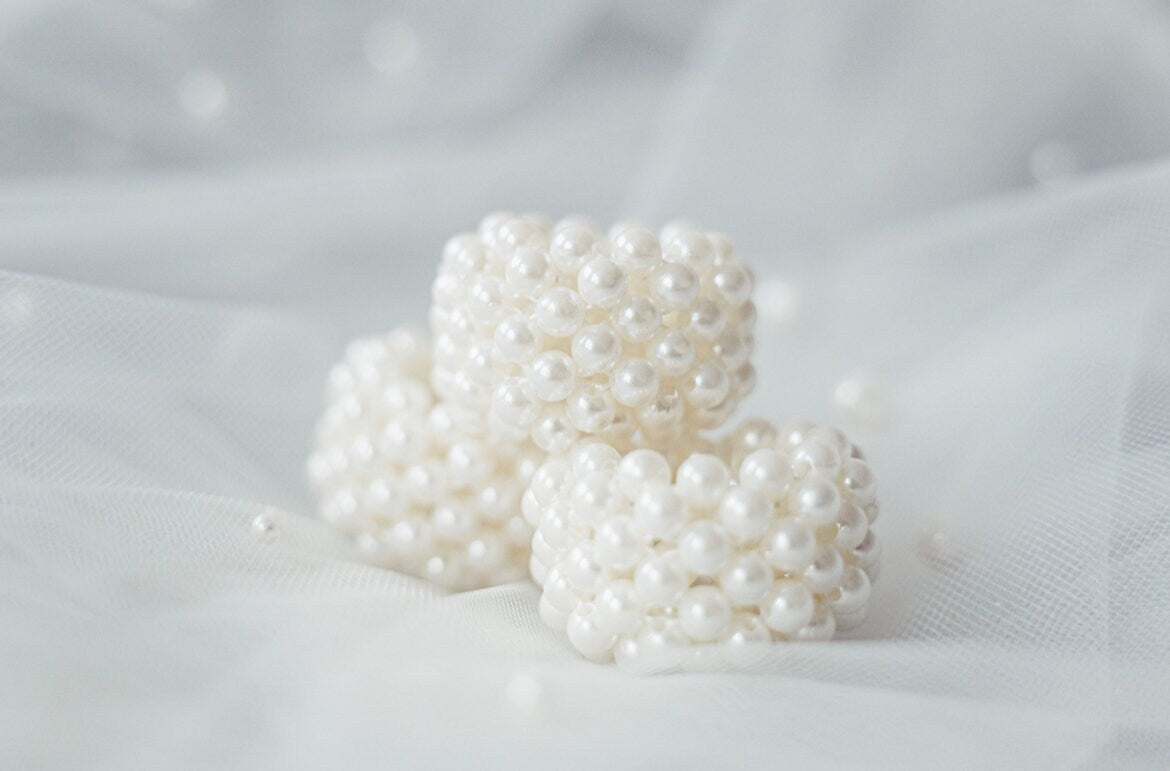 Braut Haarschmuck Perlen – elegantes Haargummi mit Perlen für Hochzeit & Alltag | Zeitloser Look
