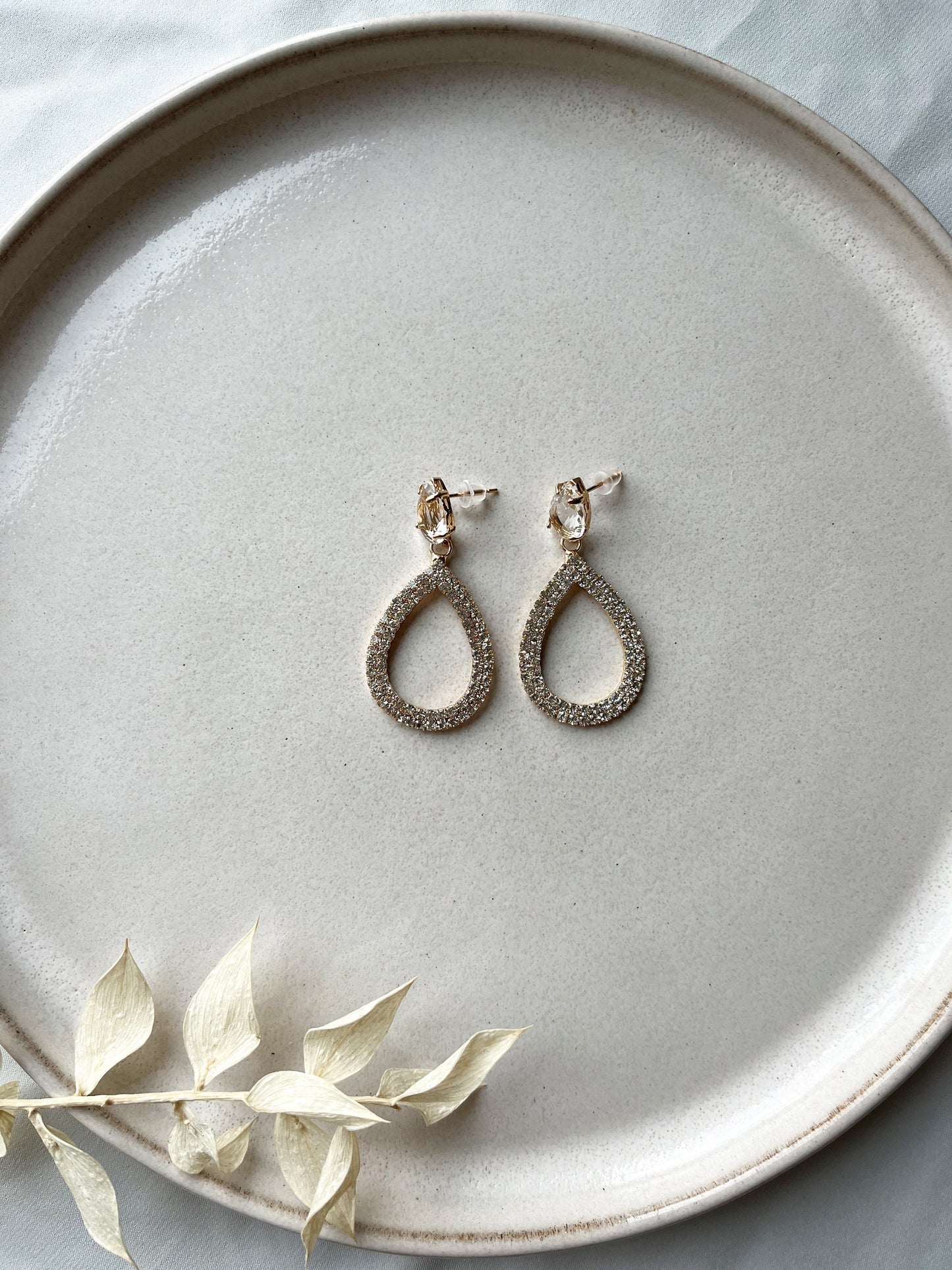 Glitzernde Brautohrringe – Tropfenohrringe mit Zirkoniasteinen & Glasstein | Edelstahl in Gold oder Silber