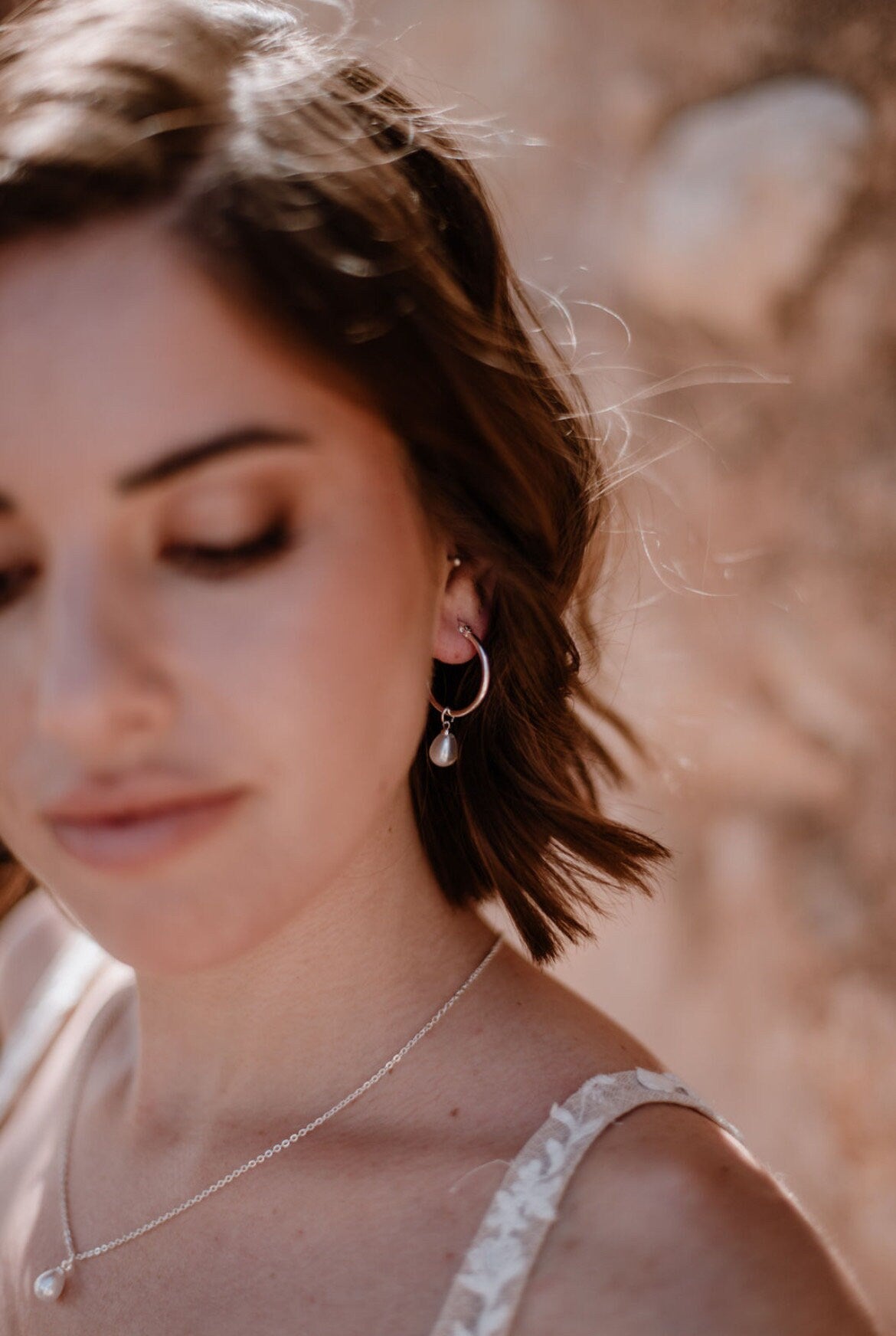 Braut Perlen Schmuckset – Edelstahl Creolen & Kette mit abnehmbaren Perlenanhängern | In Gold oder Silber, handgefertigt