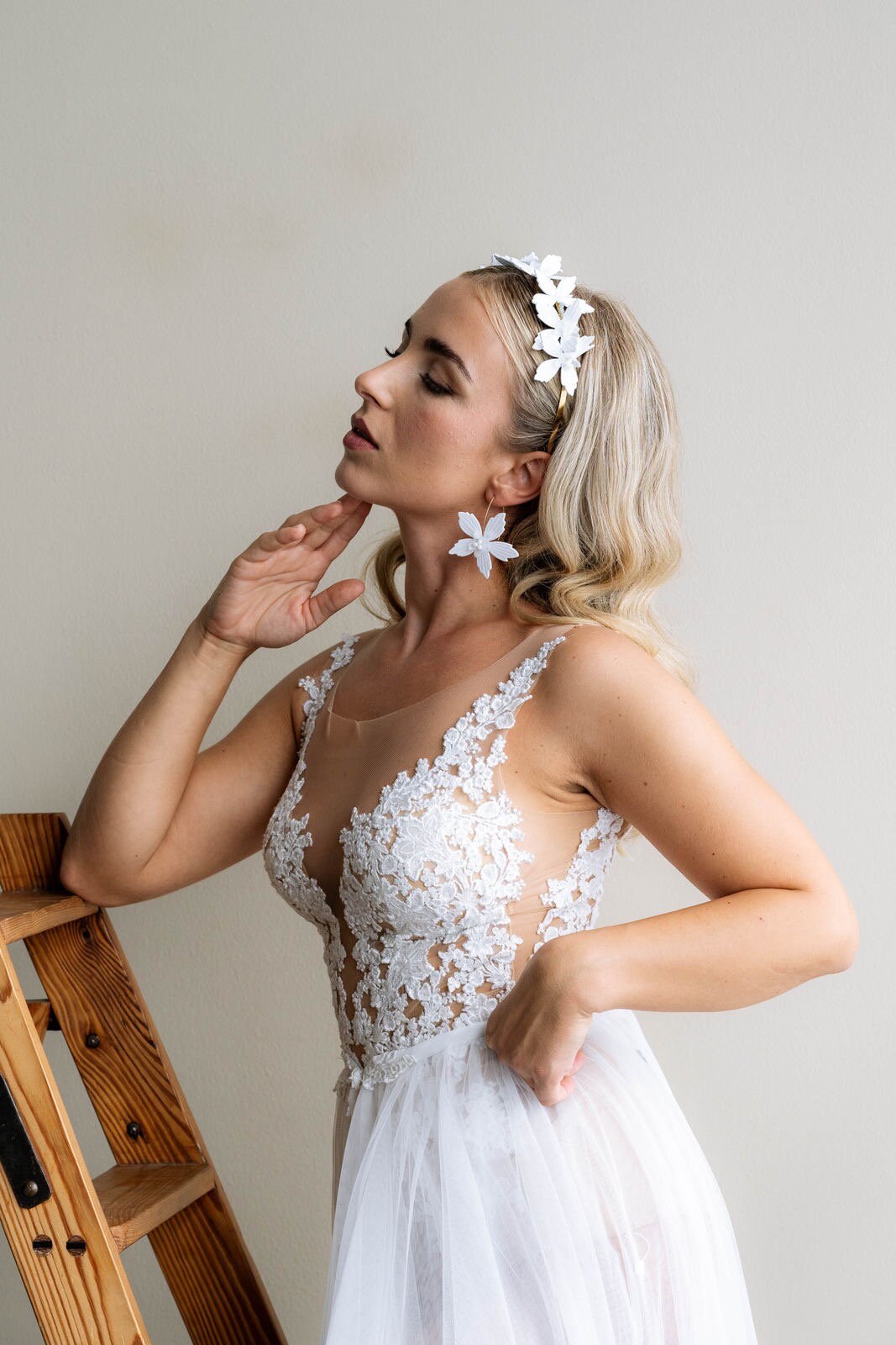 Blüten- Haarreif - Statement-  als Brautschmuck, zur Hochzeit, Haarschmuck, Glasperlen, Florale Brautaccessoires