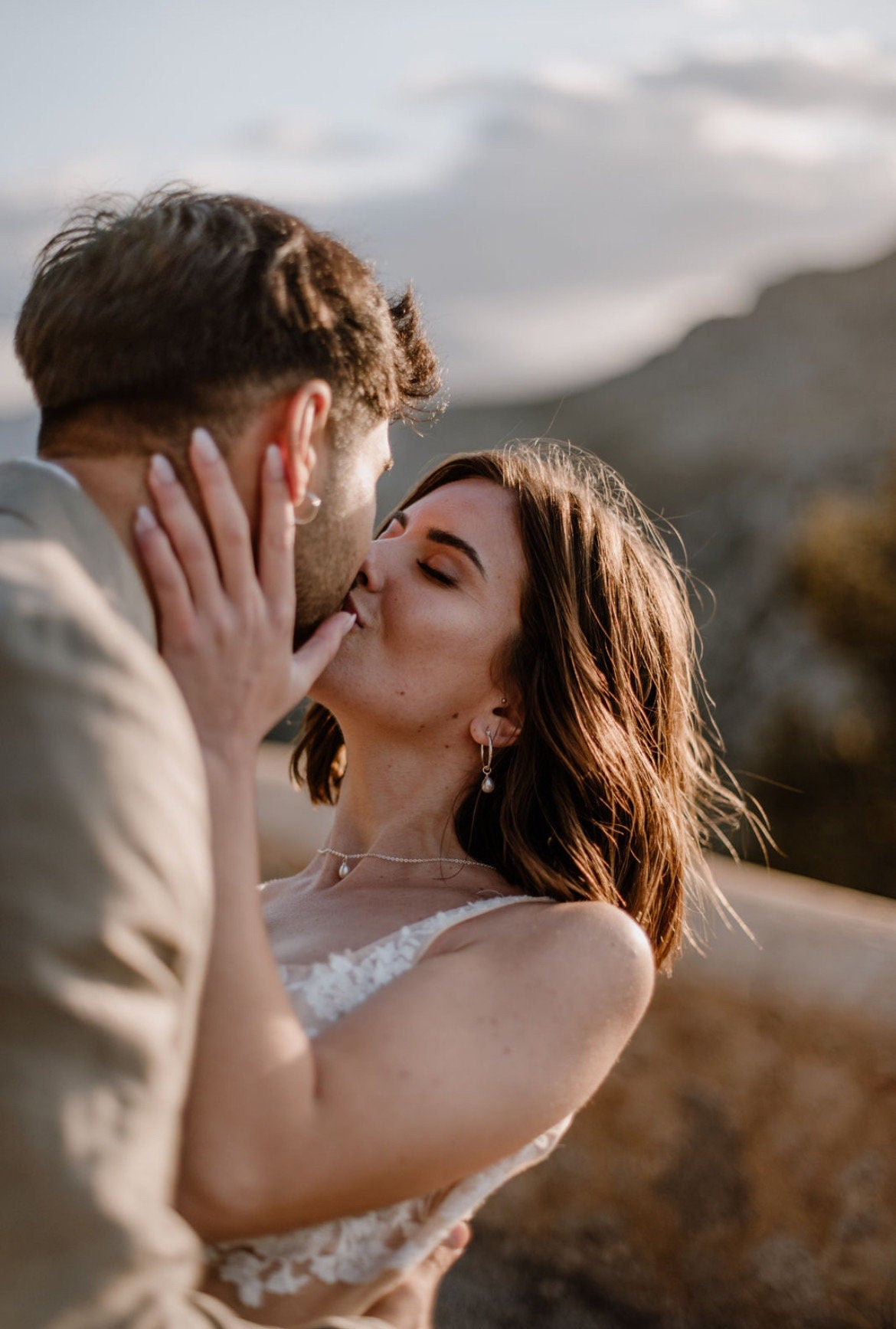 Braut Perlen Schmuckset – Edelstahl Creolen & Kette mit abnehmbaren Perlenanhängern | In Gold oder Silber, handgefertigt