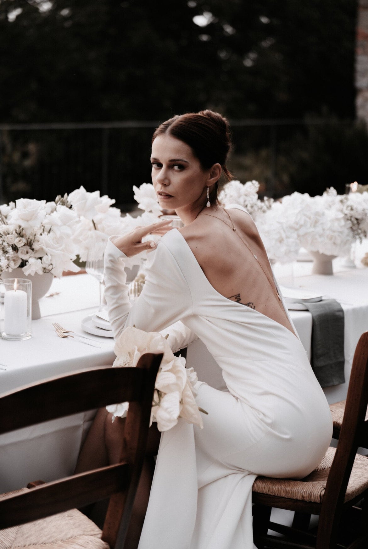 Rückenkette für die Braut – Vergoldet mit Tropfenanhänger & Perlen | Handgefertigter Brautschmuck