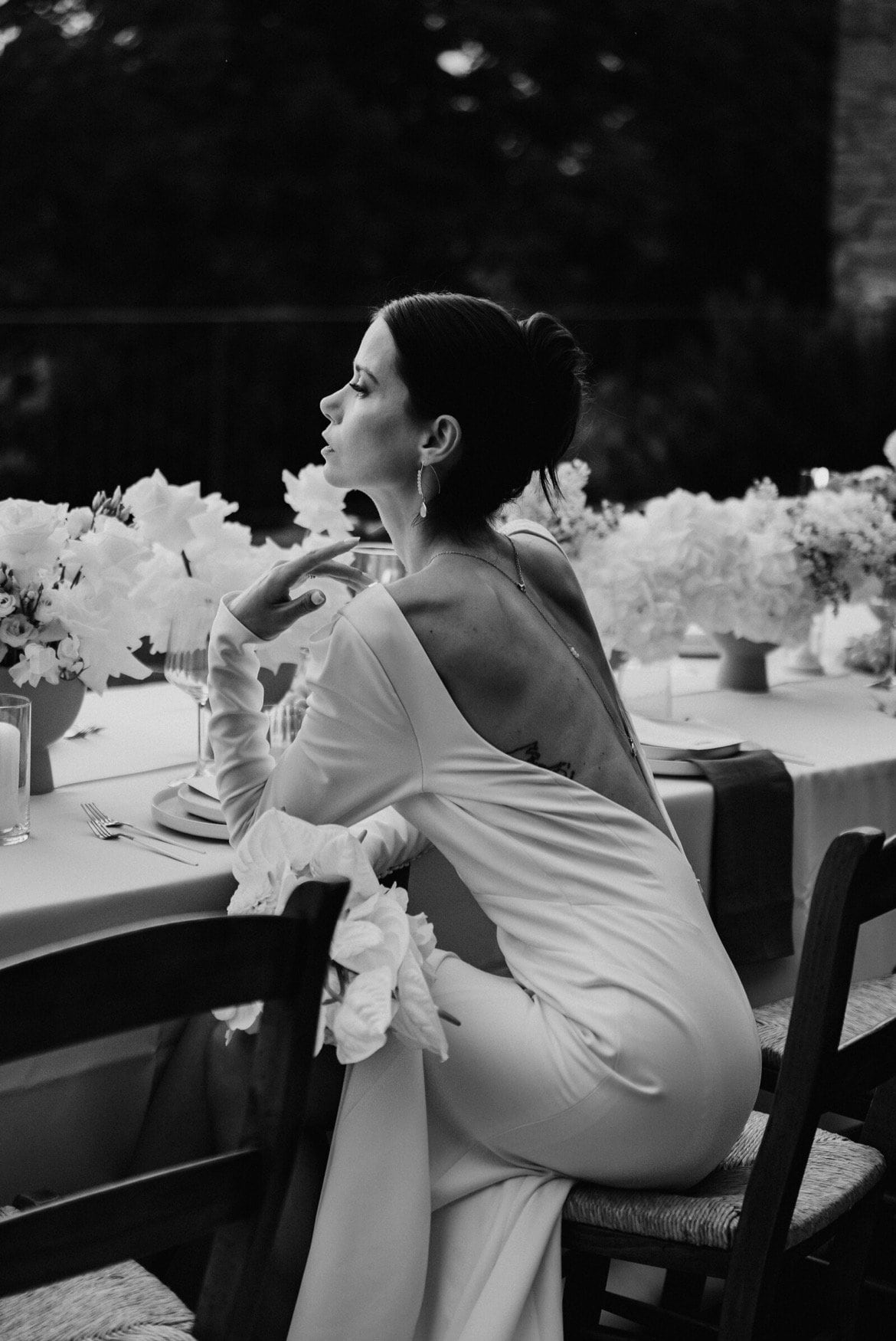 Rückenkette für die Braut – Vergoldet mit Tropfenanhänger & Perlen | Handgefertigter Brautschmuck