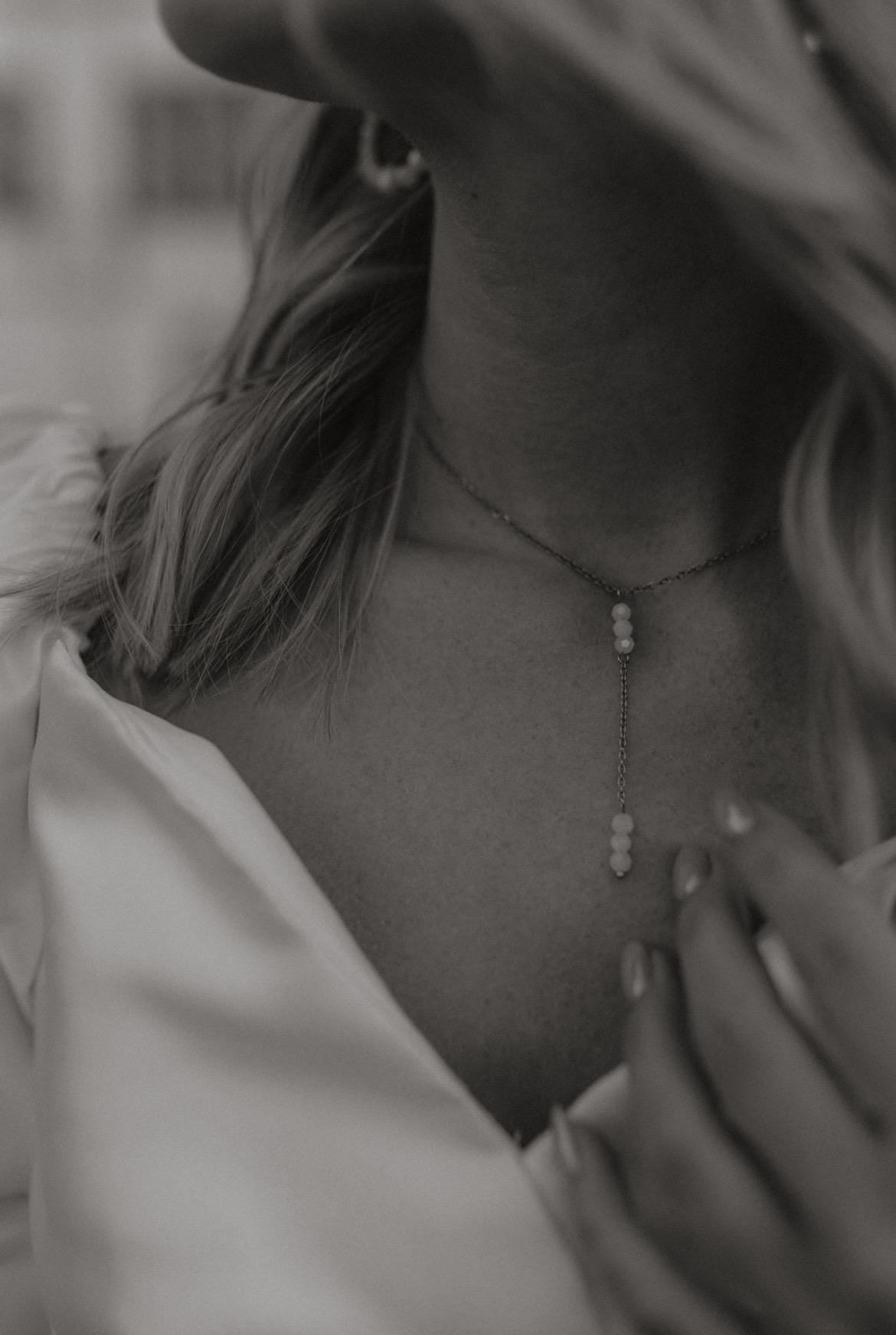 Braut Halskette Y Lariat Glasperlen – filigrane Edelstahlkette für den Hochzeitslook in Gold oder Silber