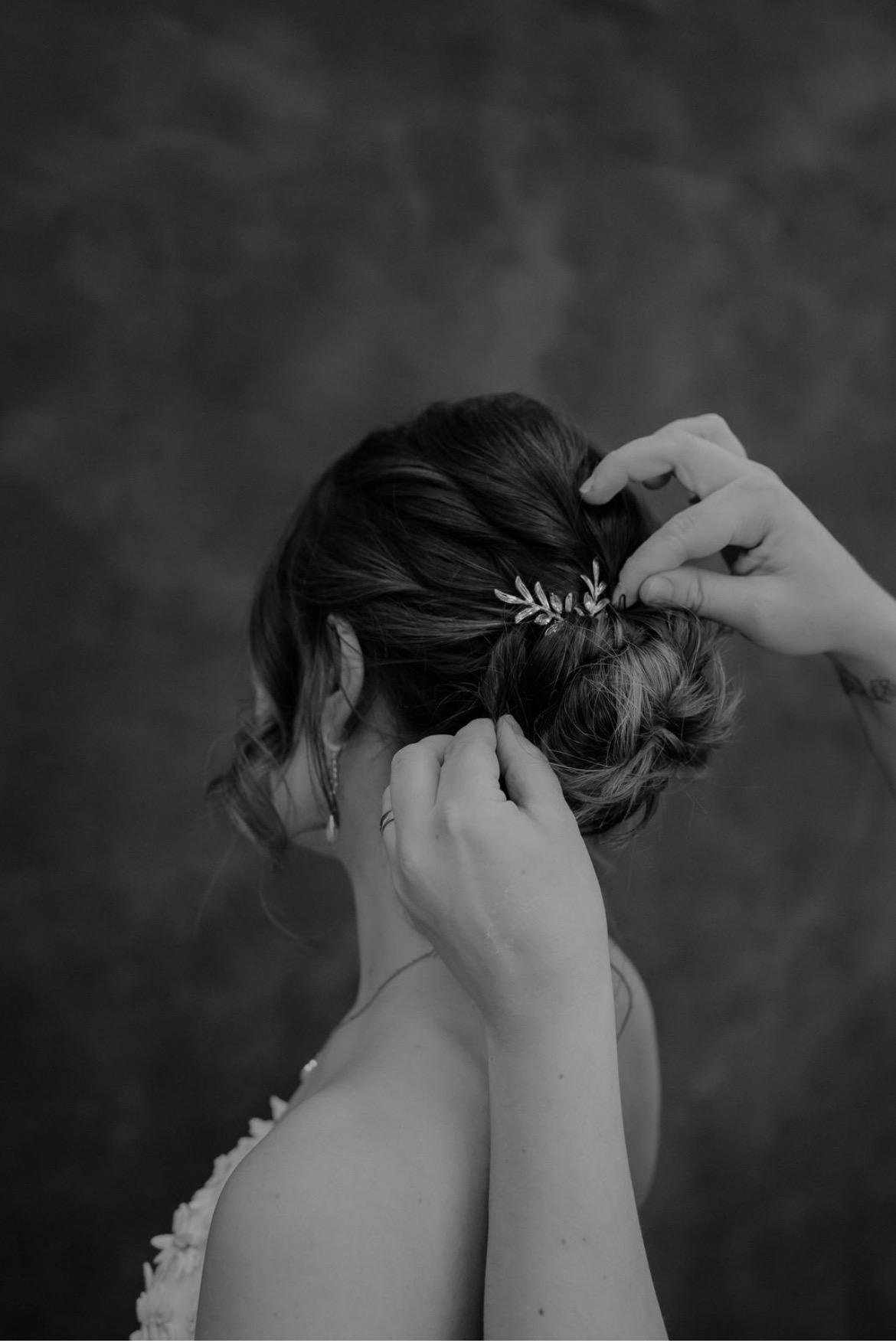 Goldene Blätter Haarnadeln – Filigraner Braut Haarschmuck für natürliche Hochzeitslooks