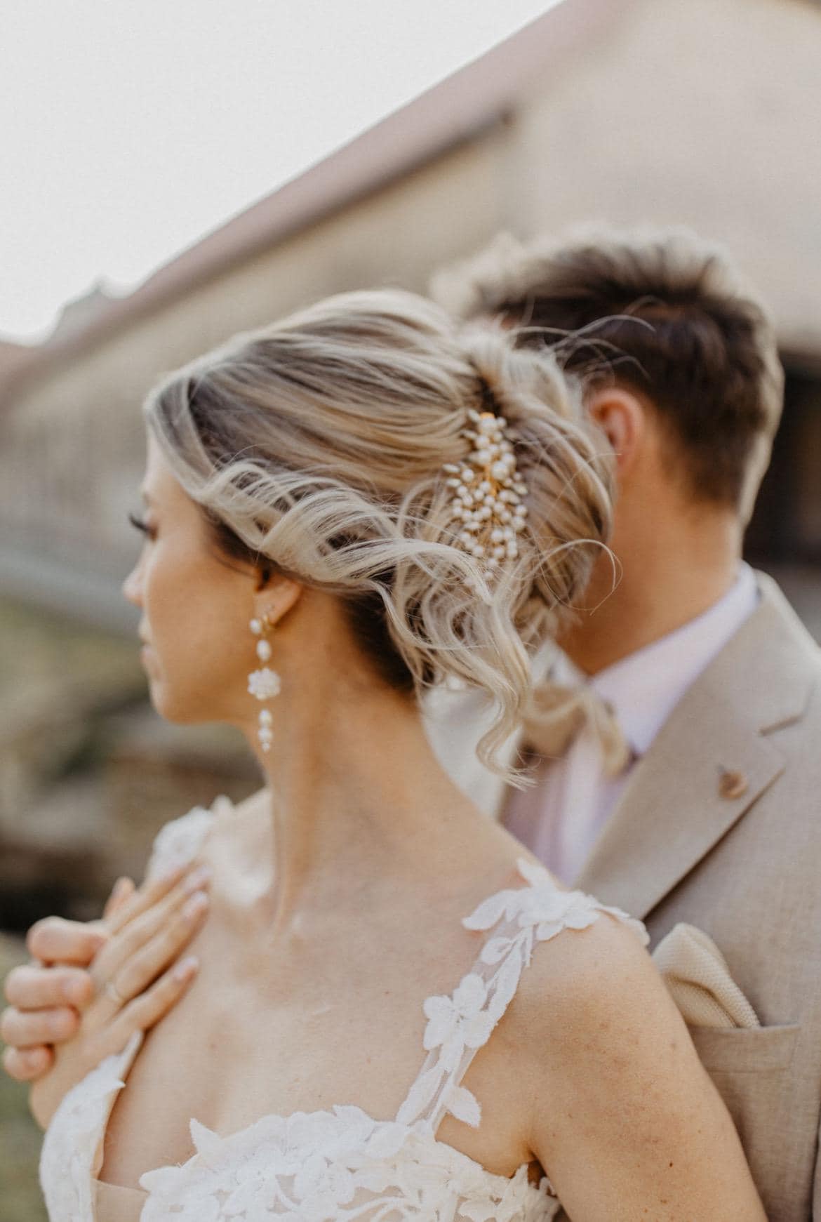 Eleganter Brauthaarschmuck mit Perlen – Klammer in Gold, Silber oder Roségold