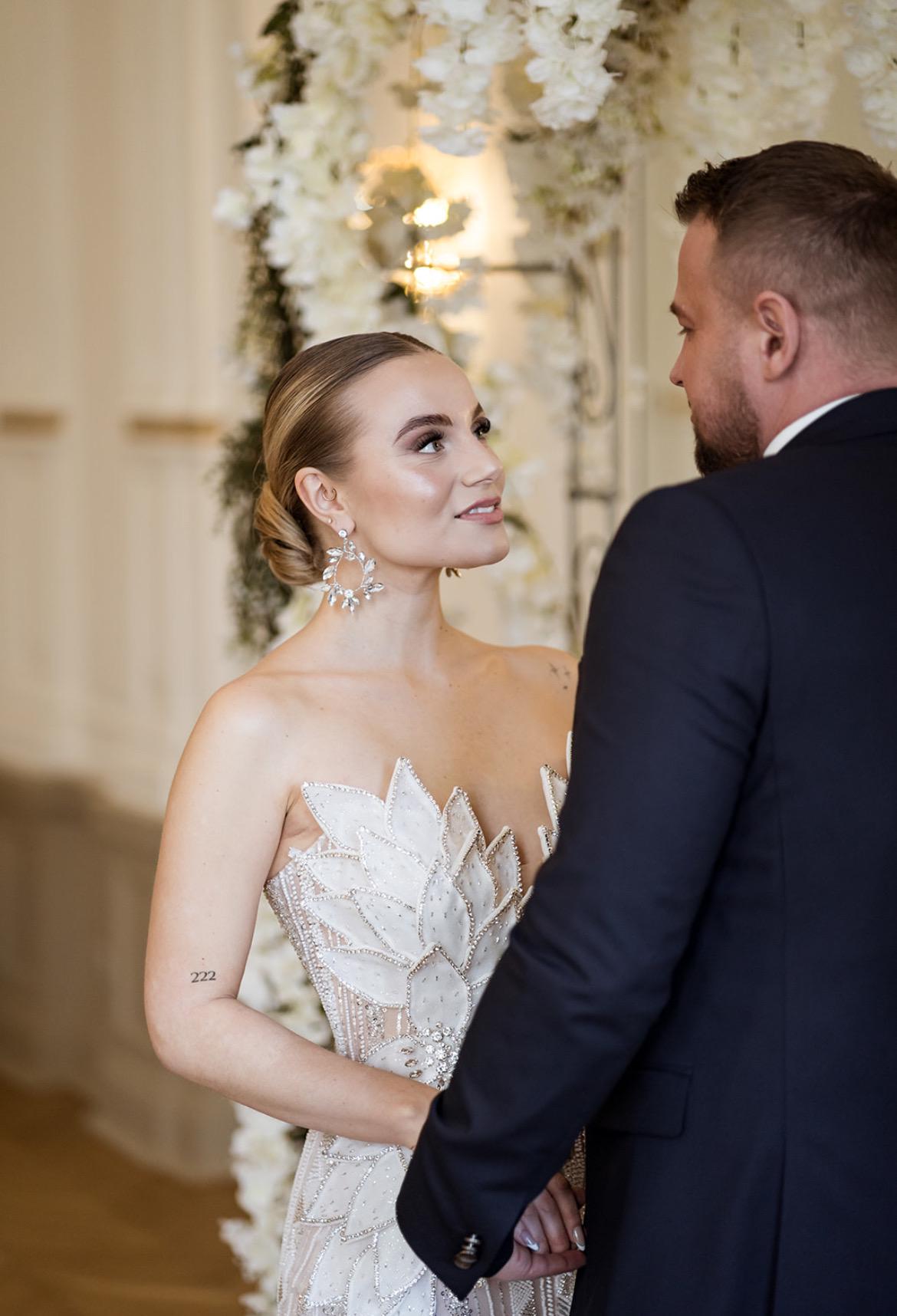 Statement-Ohrringe mit Strasssteinen – Gold oder Silber | Handgefertigt aus Edelstahl